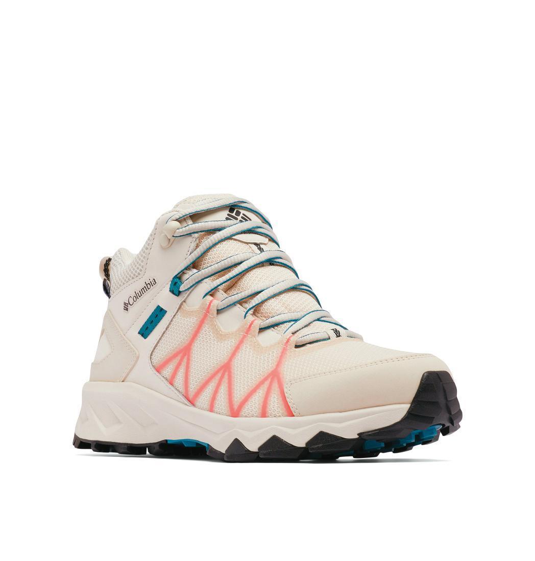女款米白色PEAKFREAK™ II OUTDRY™防水高筒健走鞋 NT$4,980 （Columbia提供） 