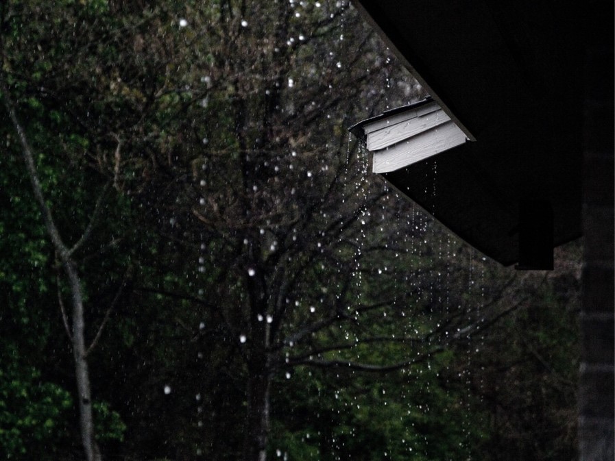 內政部不動產資訊平台日前公布「房屋漏水」為2022年最常發生的不動產交易糾紛。（信義房屋提供）