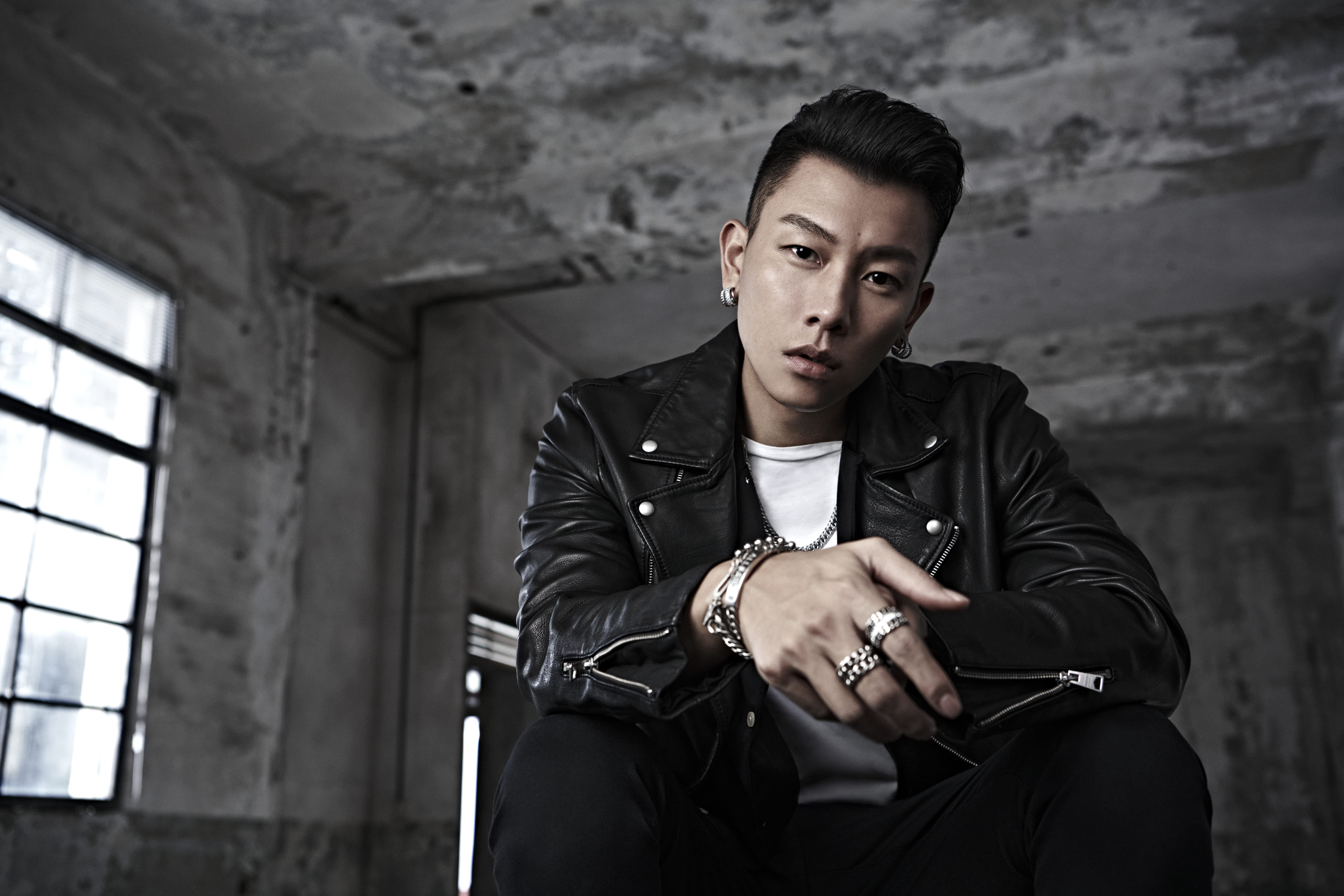 AllSaints x E.SO聯名作品是瘦子私下鍾情的時尚風格。(AllSaints提供)