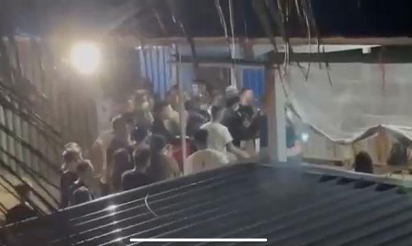 蘭嶼爆群毆事件，近百本地人火大衝民宿討公道。（翻攝自youtube）