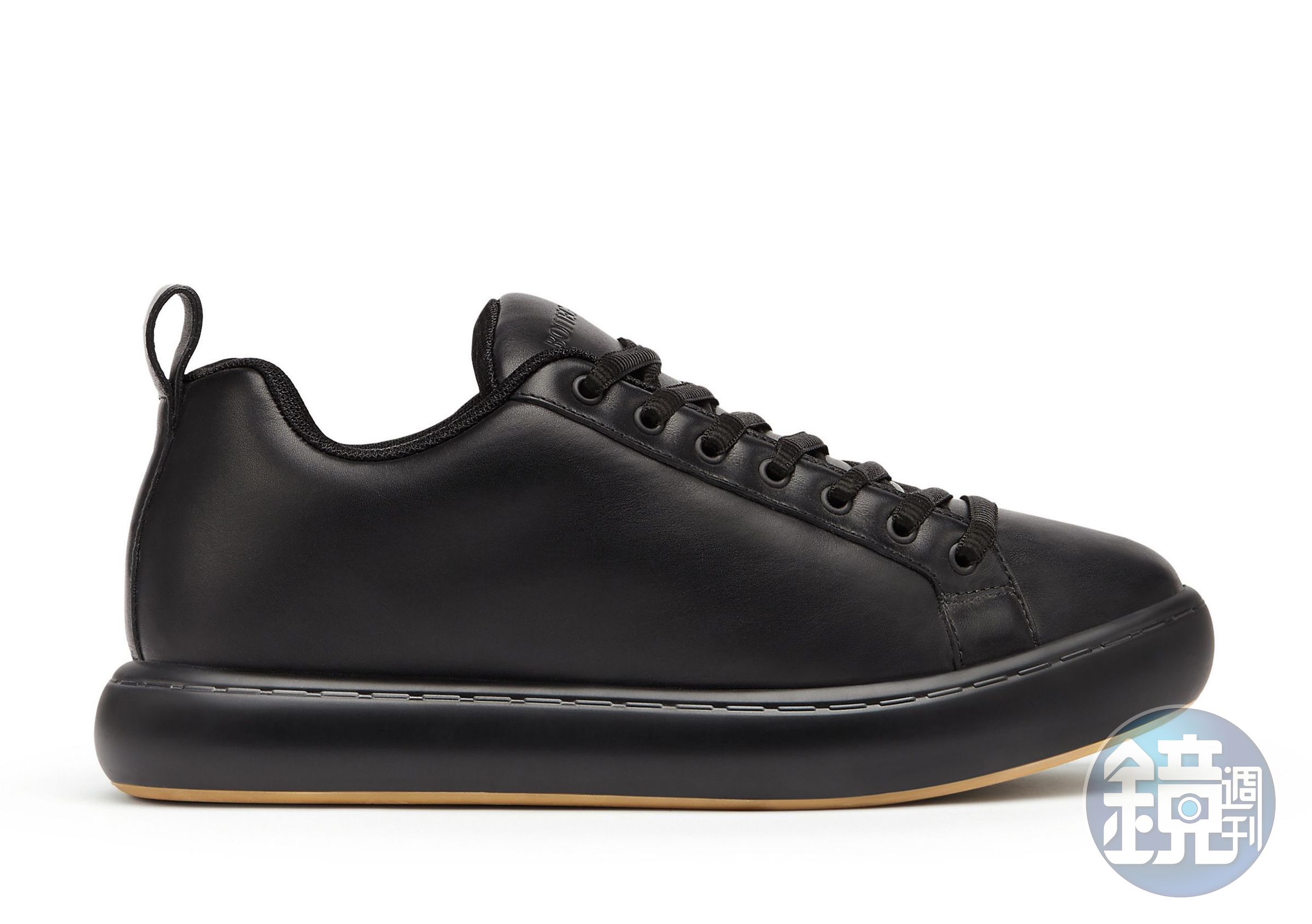黑色Pillow球鞋 NT$27,600 BOTTEGA VENETA。（BOTTEGA VENETA提供）