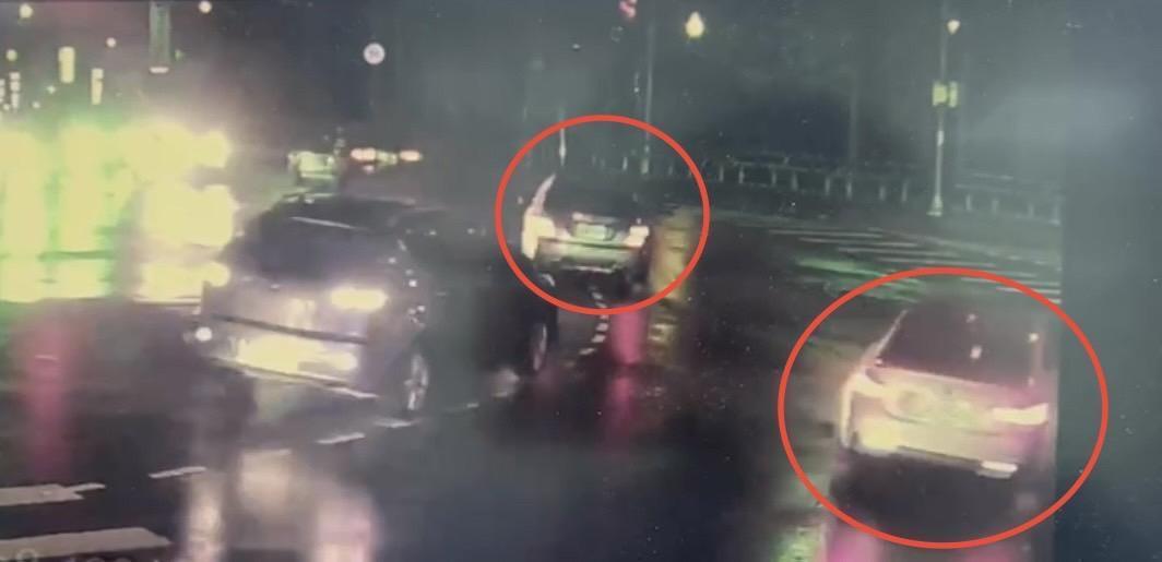 監視器拍下犯案車輛影像。（翻攝畫面）