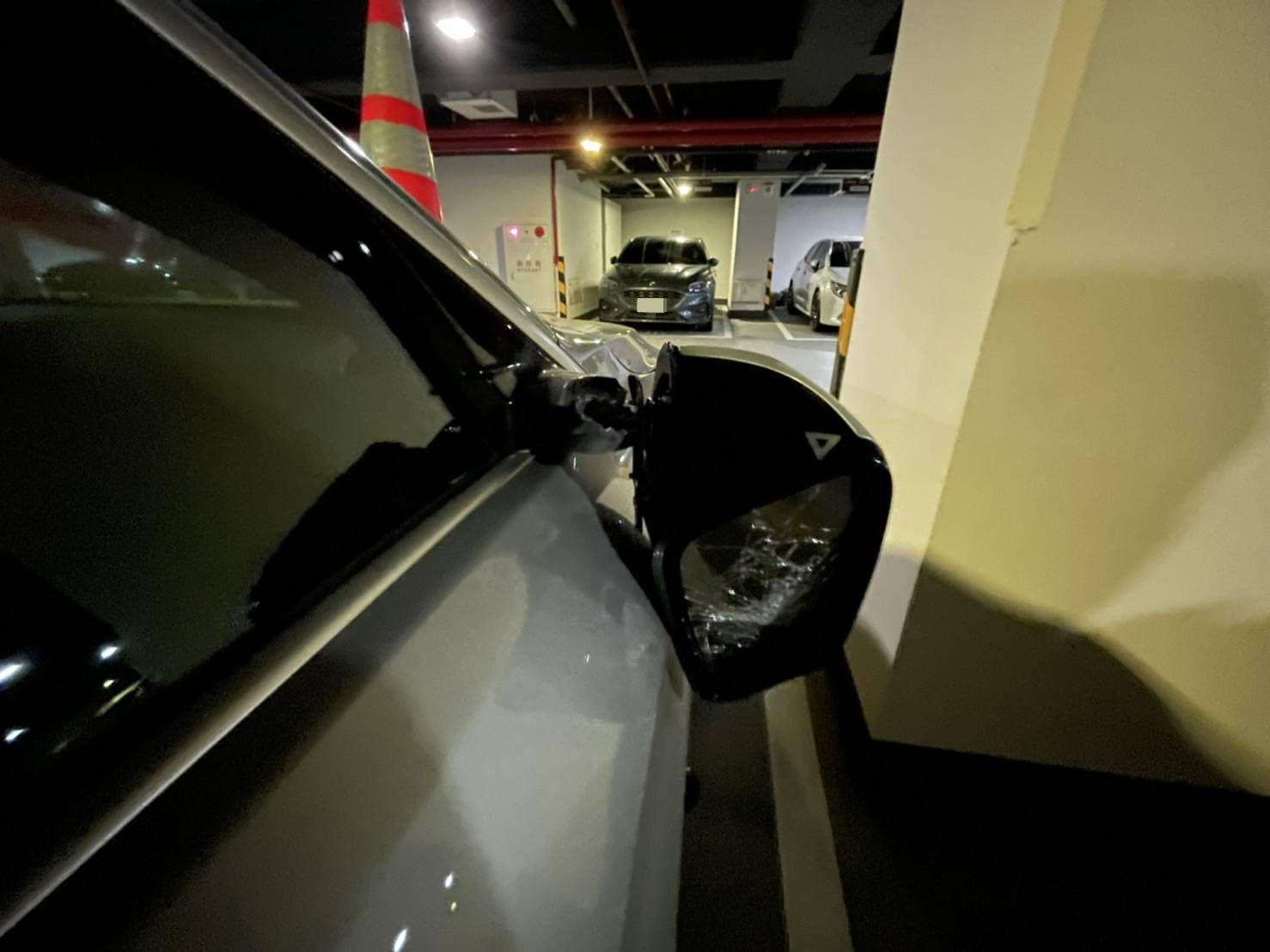 受害車主車輛被毀損。（翻攝畫面）
