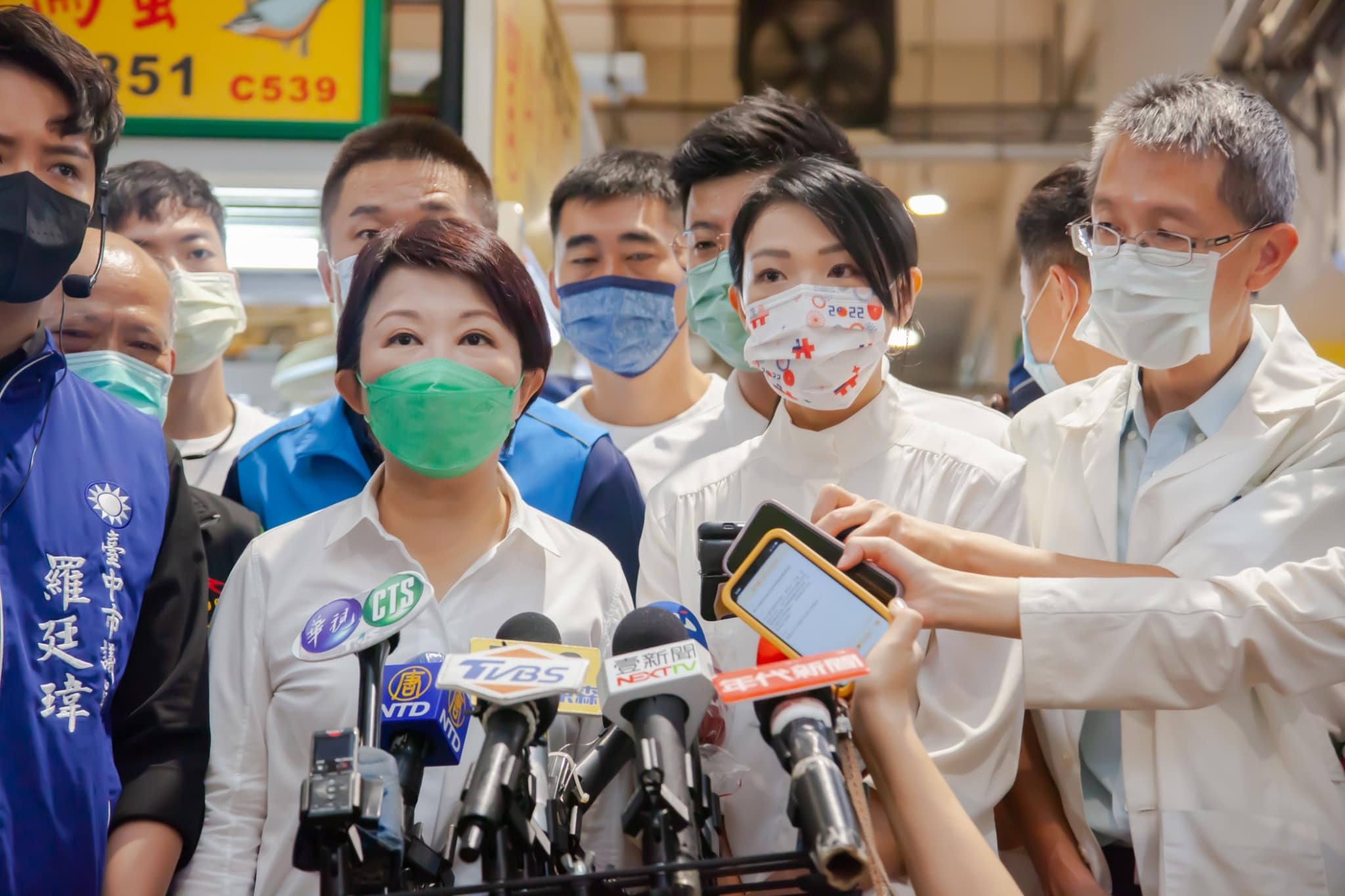 盧秀燕表示，她昨天是專程去幫林耕仁站台，「所以我的態度很清楚」。（翻攝自高虹安臉書）