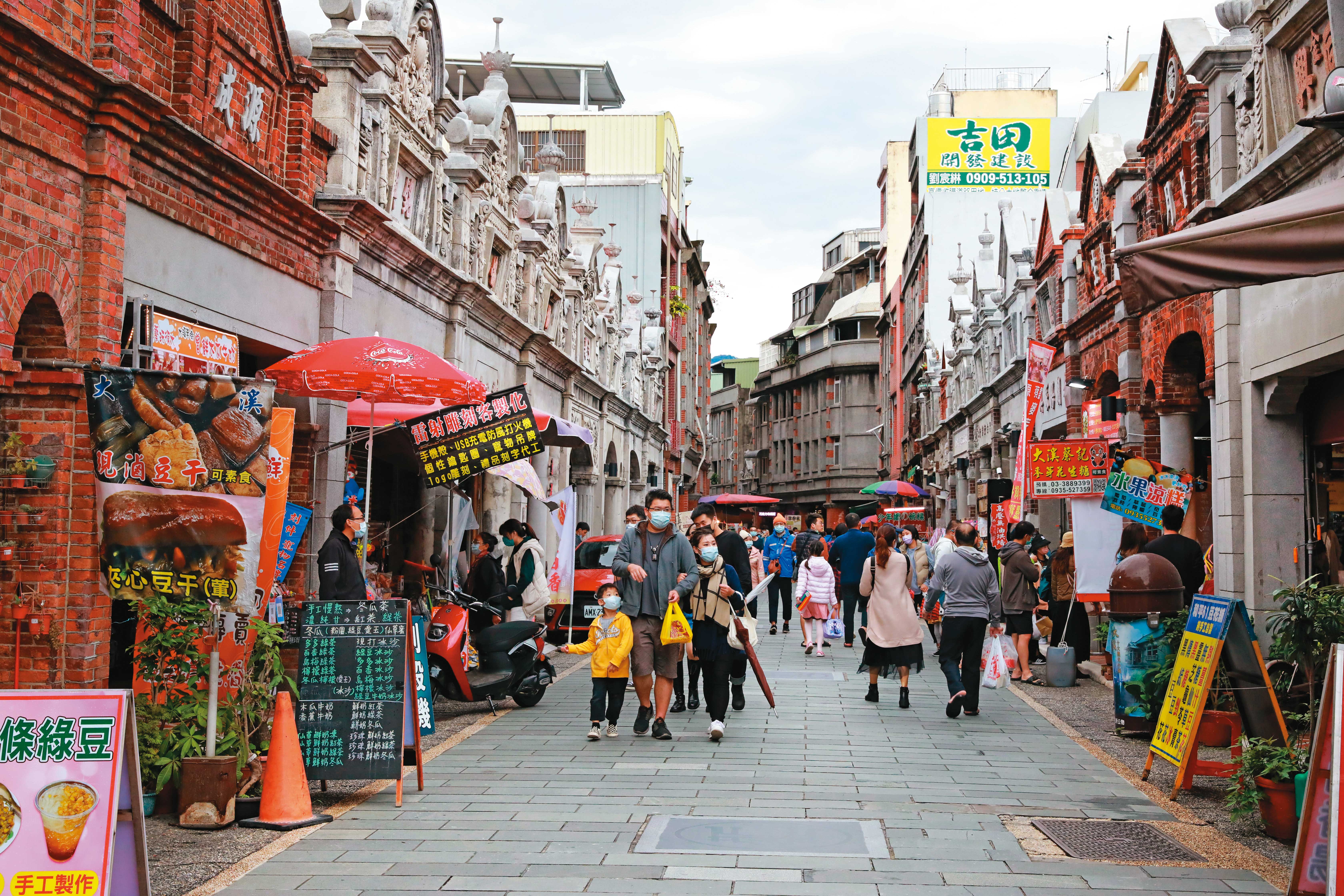 鄭運鵬說，鄭文燦力推桃園國旅，他接棒後要大搶國旅客，不讓桃園觀光旅宿業因開放國門受打擊。