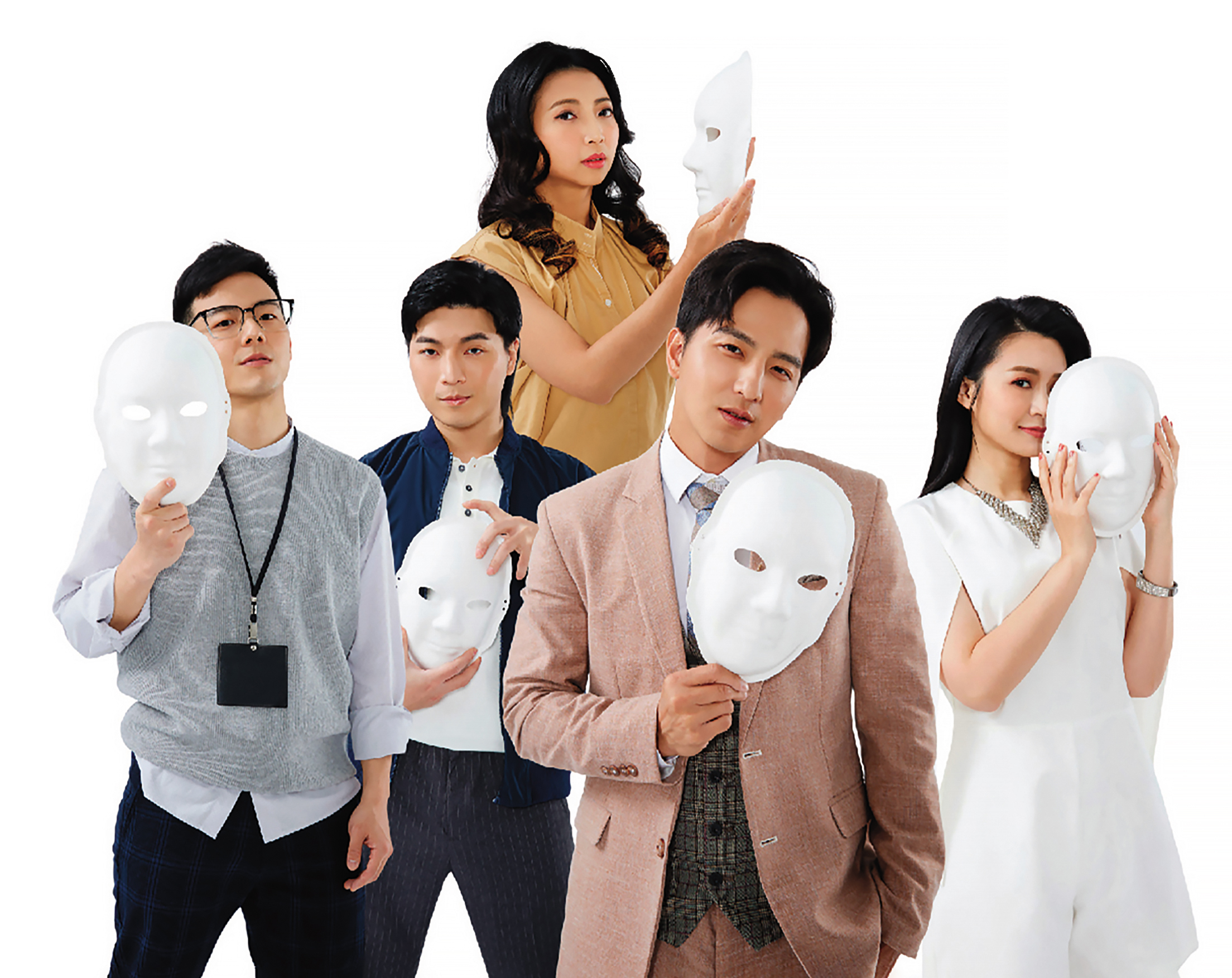 音樂劇《我在詐騙公司上班》改編自鏡文學出版的同名漫畫(左下圖),由徐浩忠(左起)、王國讚、張雅筑、楊奇煜與辰亞御演出。(果陀劇場提供)