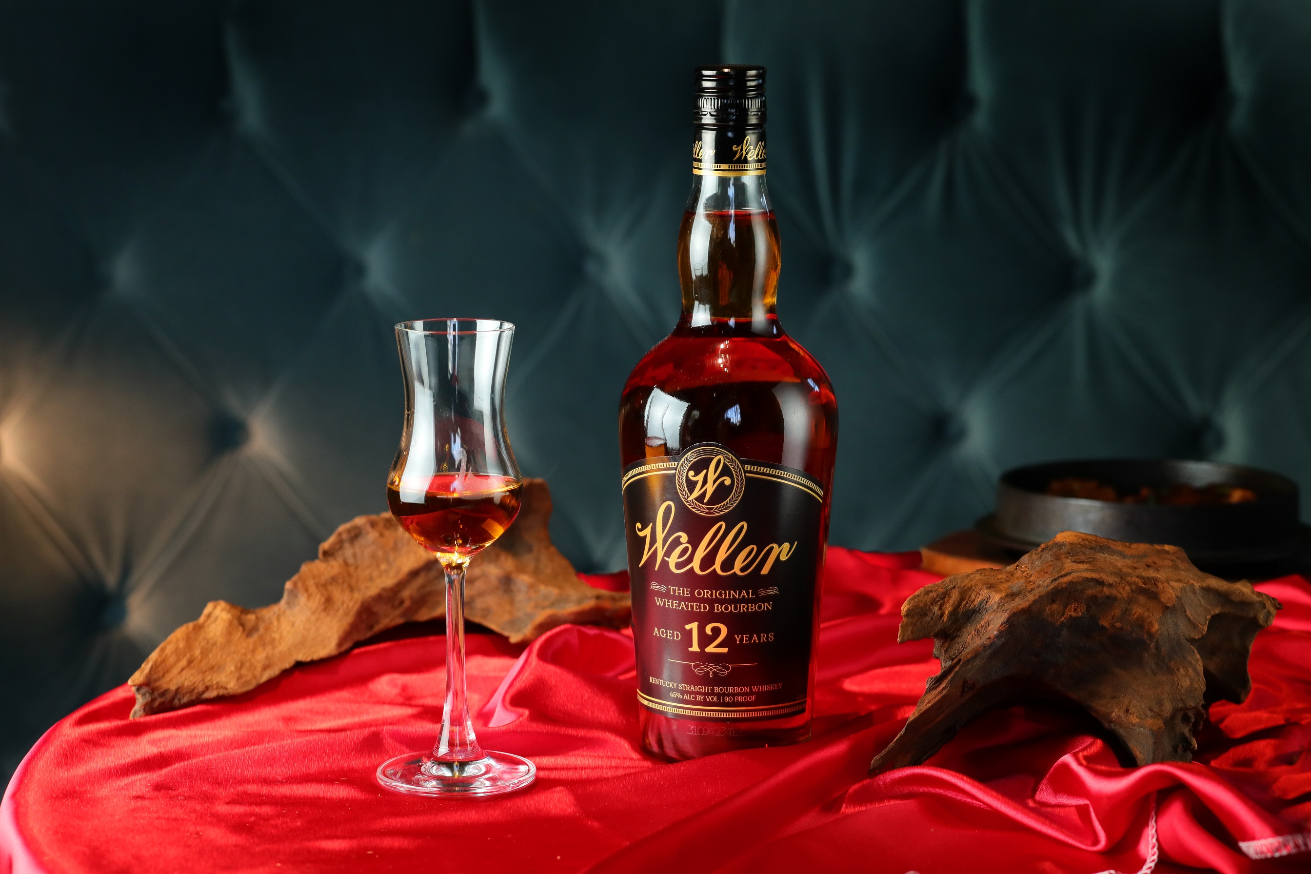 「Weller威勒小麥12年波本威士忌」在市場上十分搶手，首次登台全台限量600瓶。（2,100元／瓶）