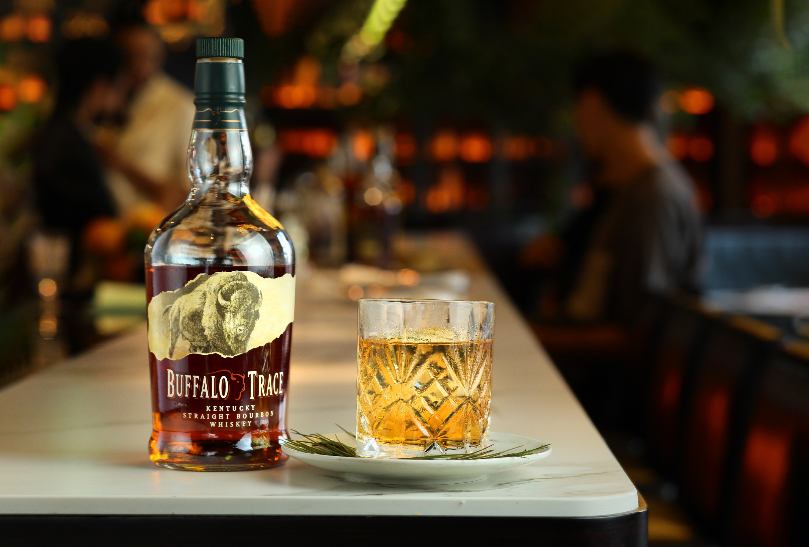 「野牛仙蹤波本威士忌」酒廠多次獲得「年度最佳蒸餾廠」的榮銜。