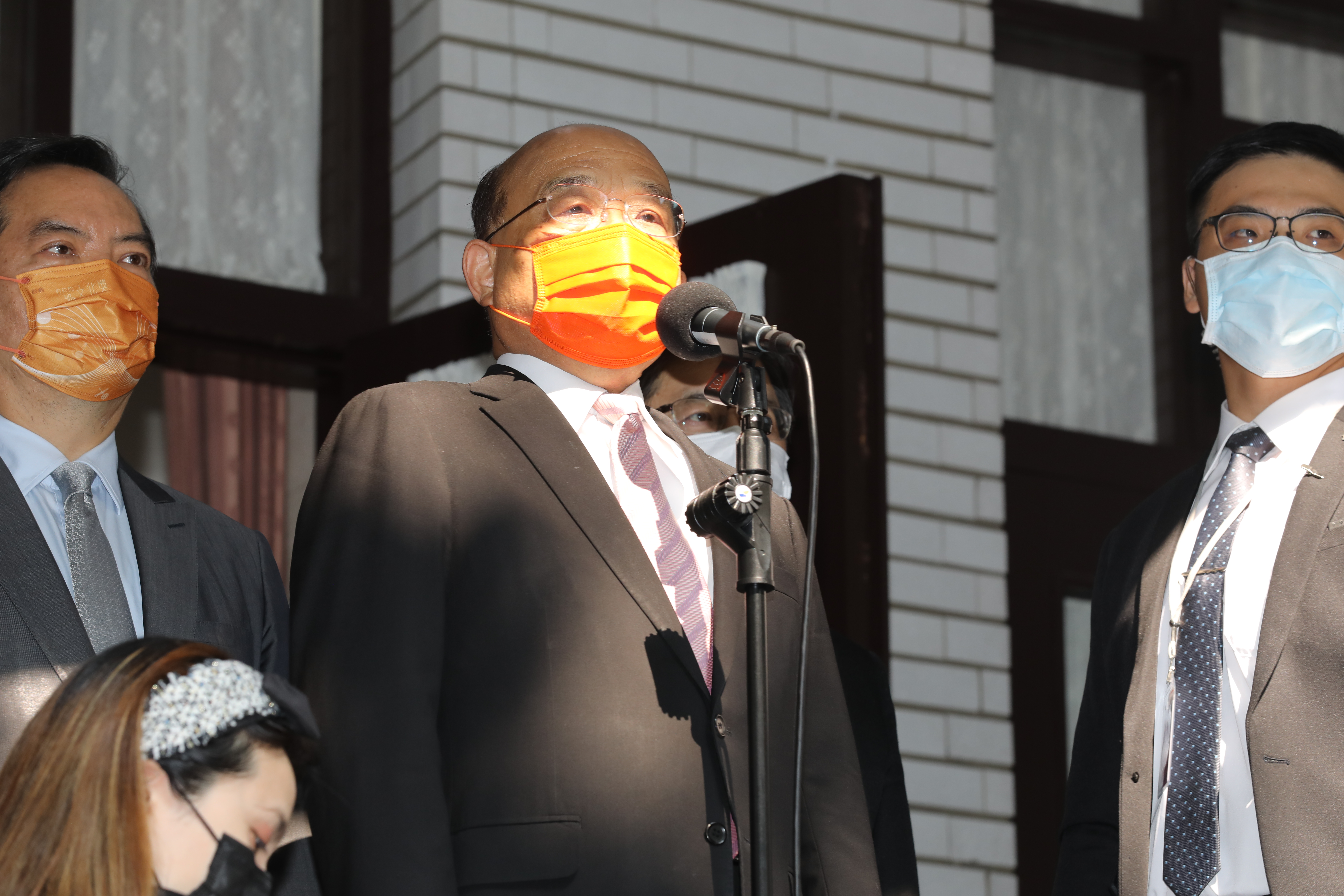 對於國台辦批評蔡英文國慶演說是推卸責任，蘇貞昌重申，台灣願在對等基礎上，與對岸尋求台海和平的方法。（本刊資料照）