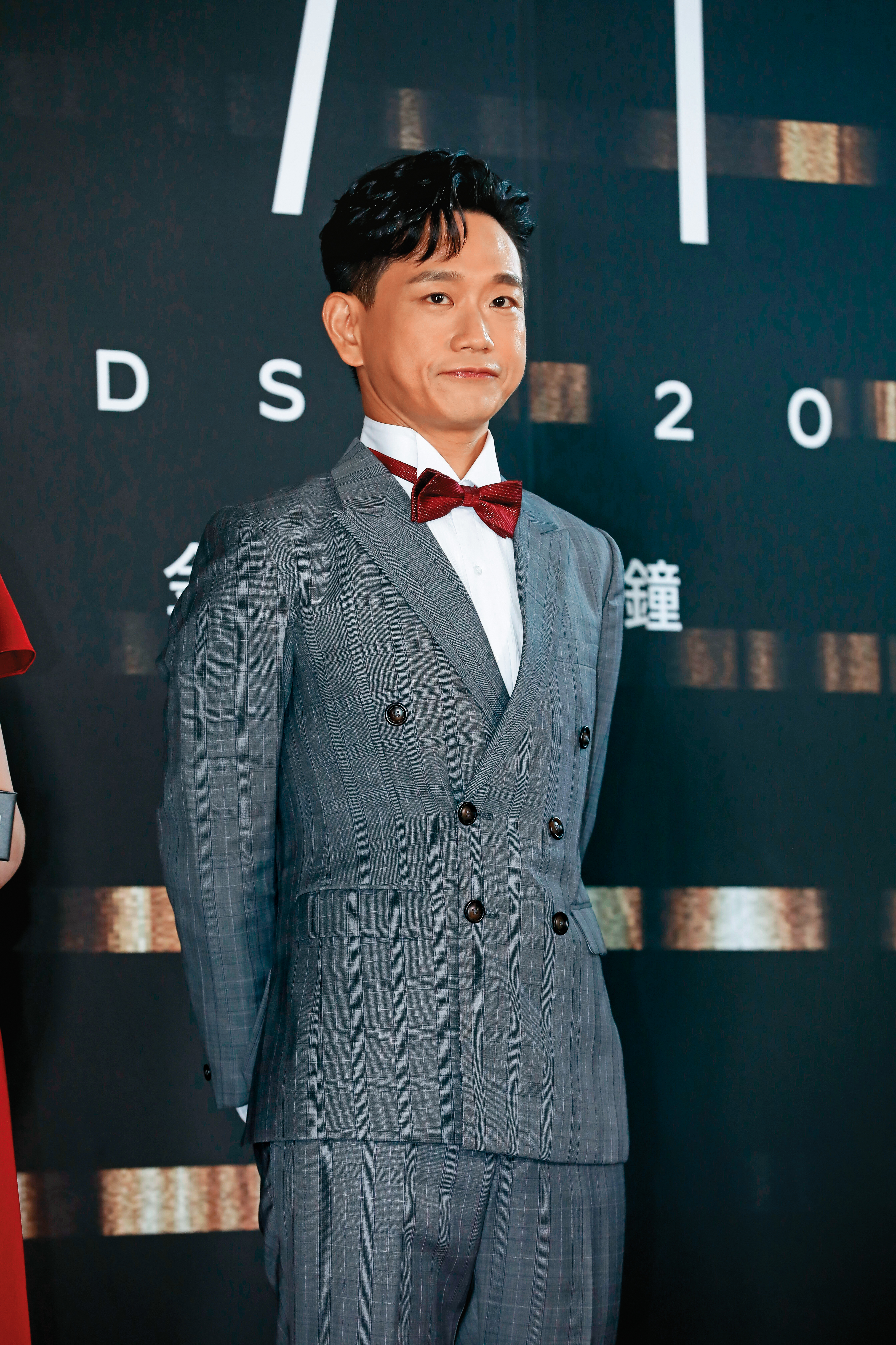 陳家逵擔任今年金鐘獎星光大道主持人，卻遭前妻爆出婚內出軌。