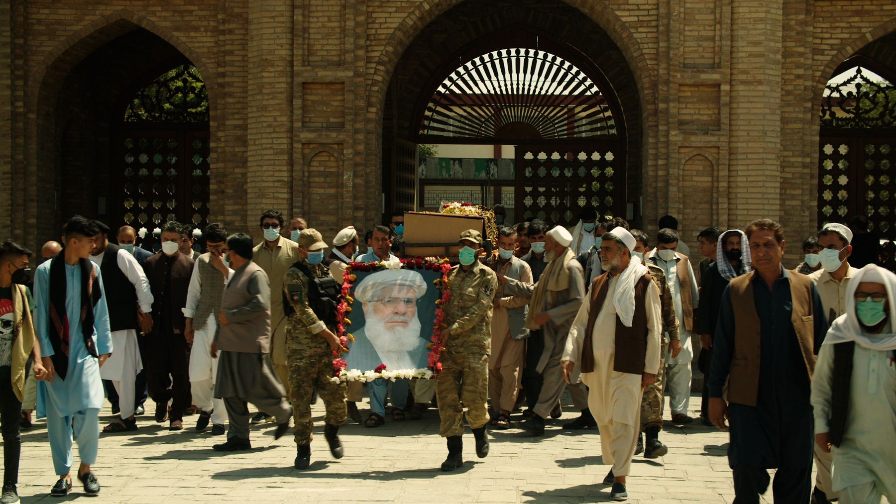 影展開幕片為來自瑞士的《前進喀布爾》（Kabul Before Darkness），堪稱阿富汗首都淪陷前最後見證。（公視提供）