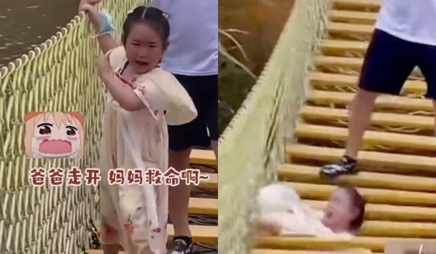 父親在吊橋上惡作劇搖晃，不小心讓女兒跌落空隙。（翻攝自微博）