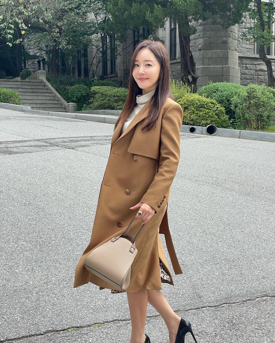 最近在《小女子》表現出色的嚴志媛也赴美參加孔曉振婚禮。（翻攝嚴志媛IG）
