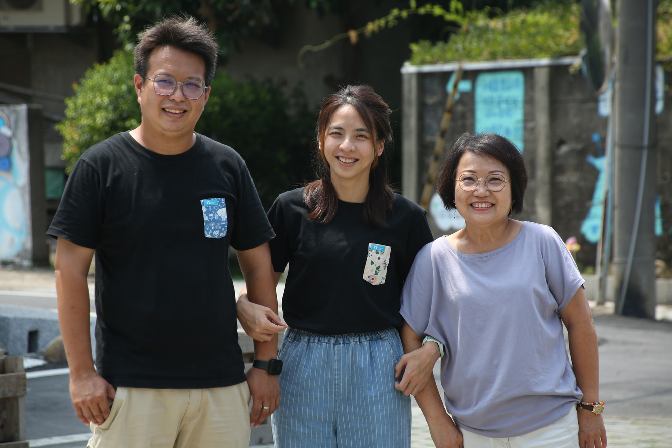 林冠瀚一家人齊心協力，以和美鎮在地特色打造卡里善之樹。