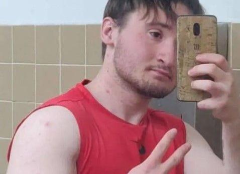 22歲男子因交不到女友成仇女變態，不僅主動去接受軍事訓練，還恐怖的訂出具體計畫要「屠宰」3,000名女子。（翻攝自Tres Genco IG）