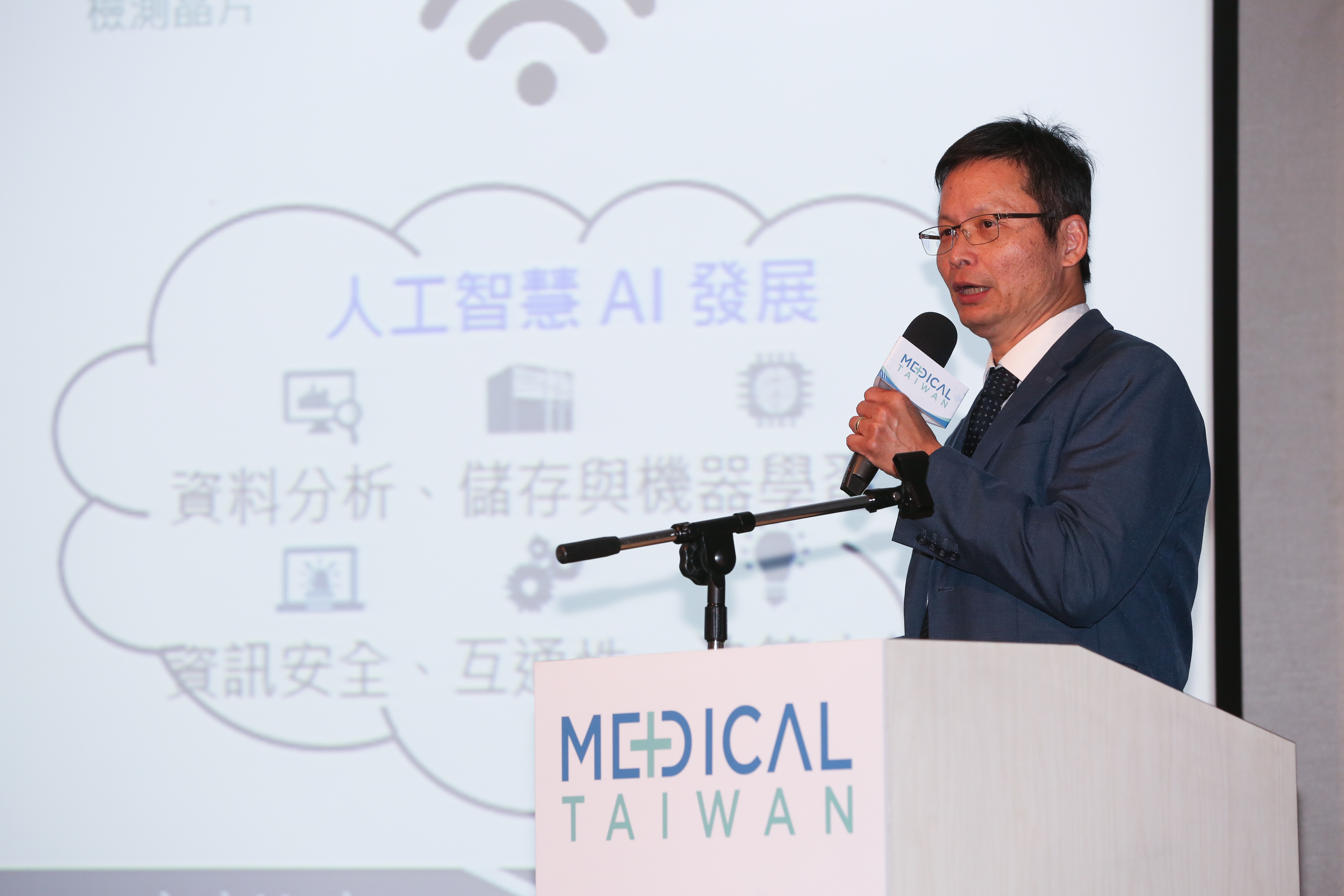 林啟萬認為，有了醫材CDMO的協助，新創團隊能加速從專利到產品、從產品到市場的過程。