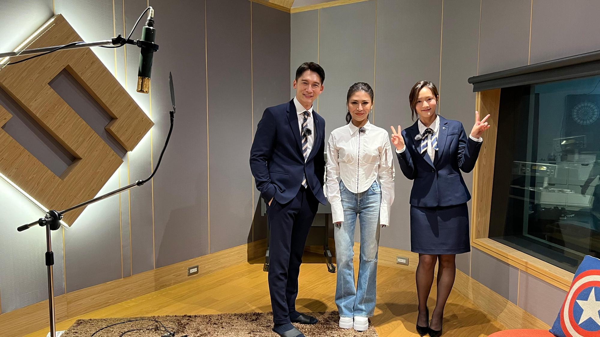 艾怡良鼓吹温昇豪再戰歌壇,王淨見歌后把握機會請教發聲技巧。(國際富豪汽車提供)