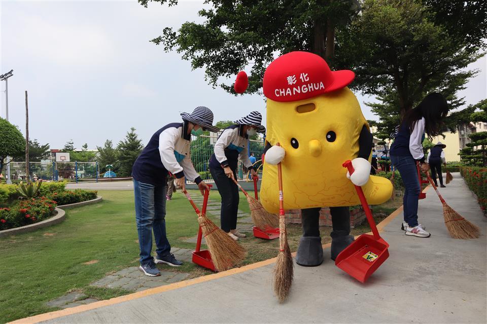 彰化縣政府社會處志願服務吉祥物命名活動票選結果出爐，由「夯吉寶」脫穎而出。（彰化縣政府社會處提供）