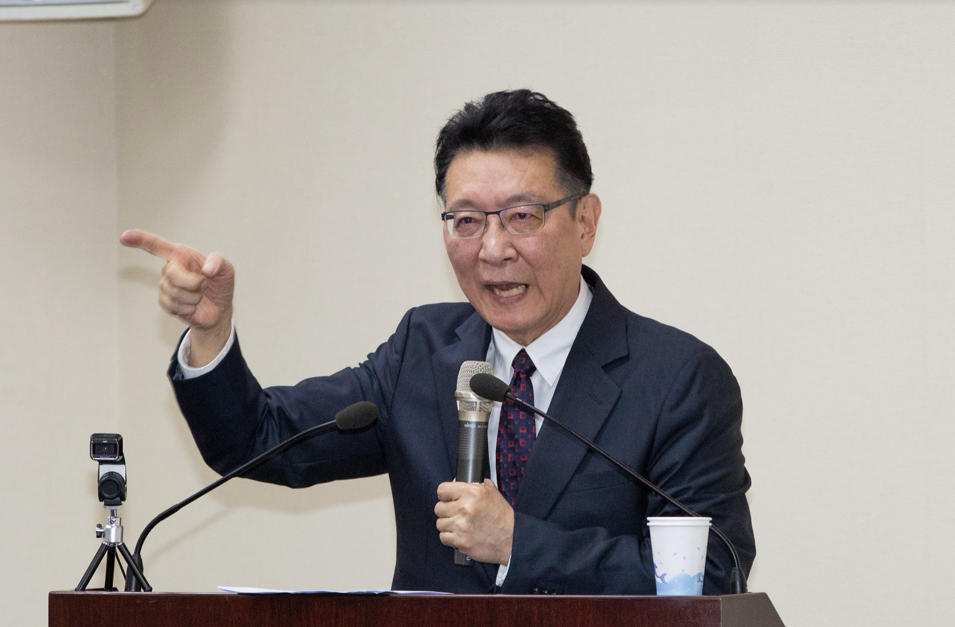 中廣董事長趙少康認為，兩岸間絕不能兵戎相見，否則回不了頭。（資料照）