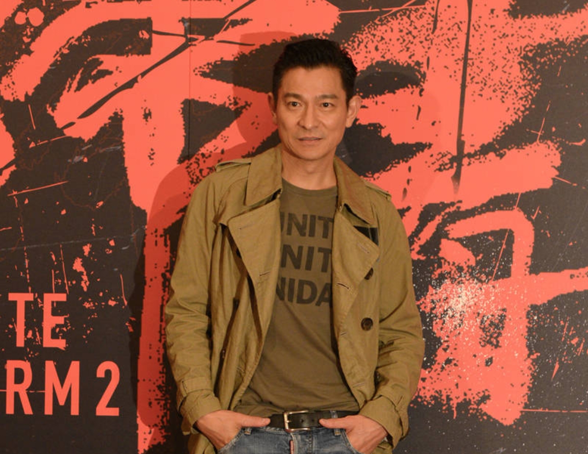 劉德華成名多年來潔身自愛，不僅零緋聞也不見酒醉失態，他坦言因為怕老婆罵，所以滴酒不沾。（電影掃毒2微博）