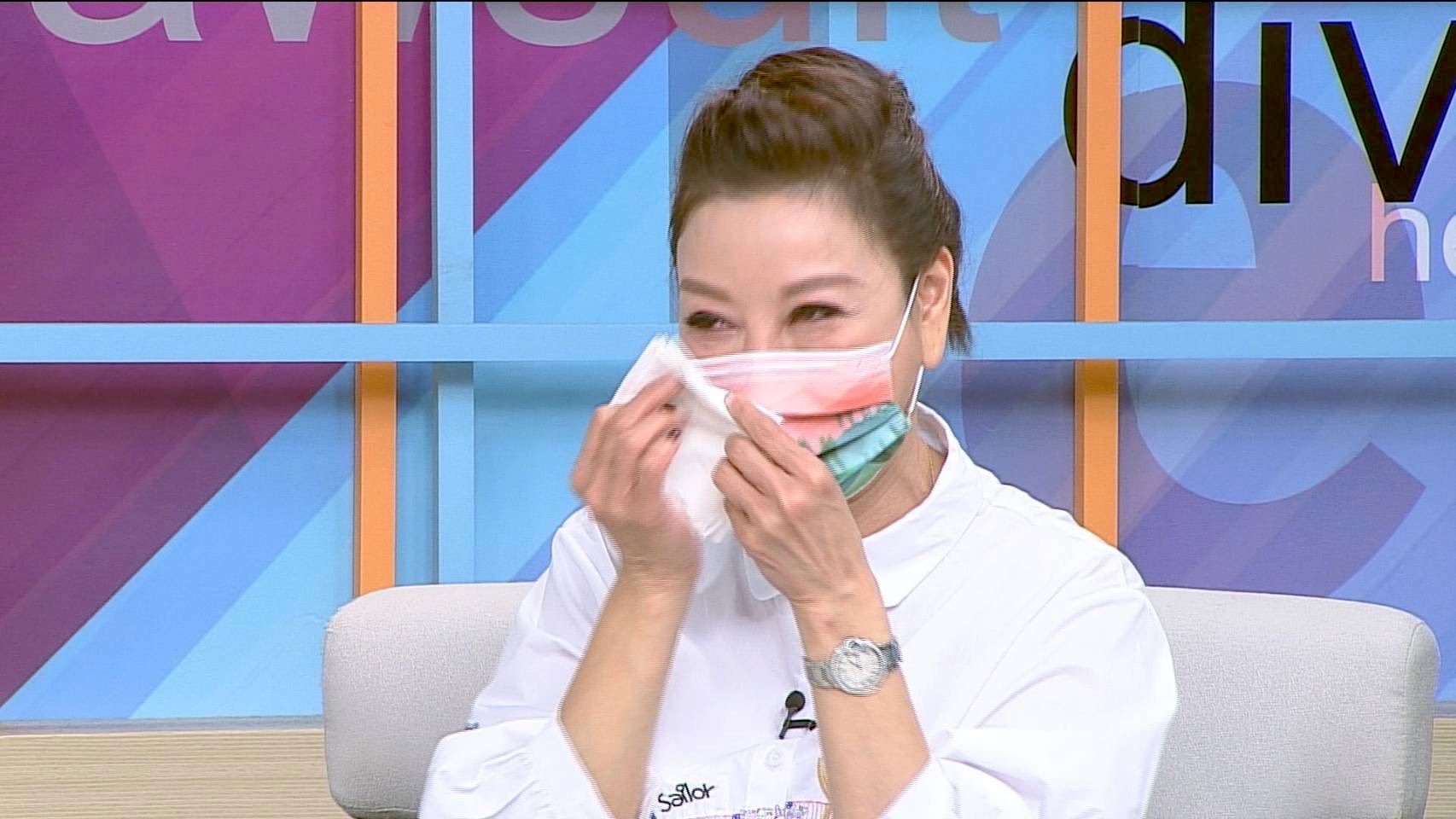 楊繡惠上節目分享家庭、感情觀及演藝生涯。（高點提供）