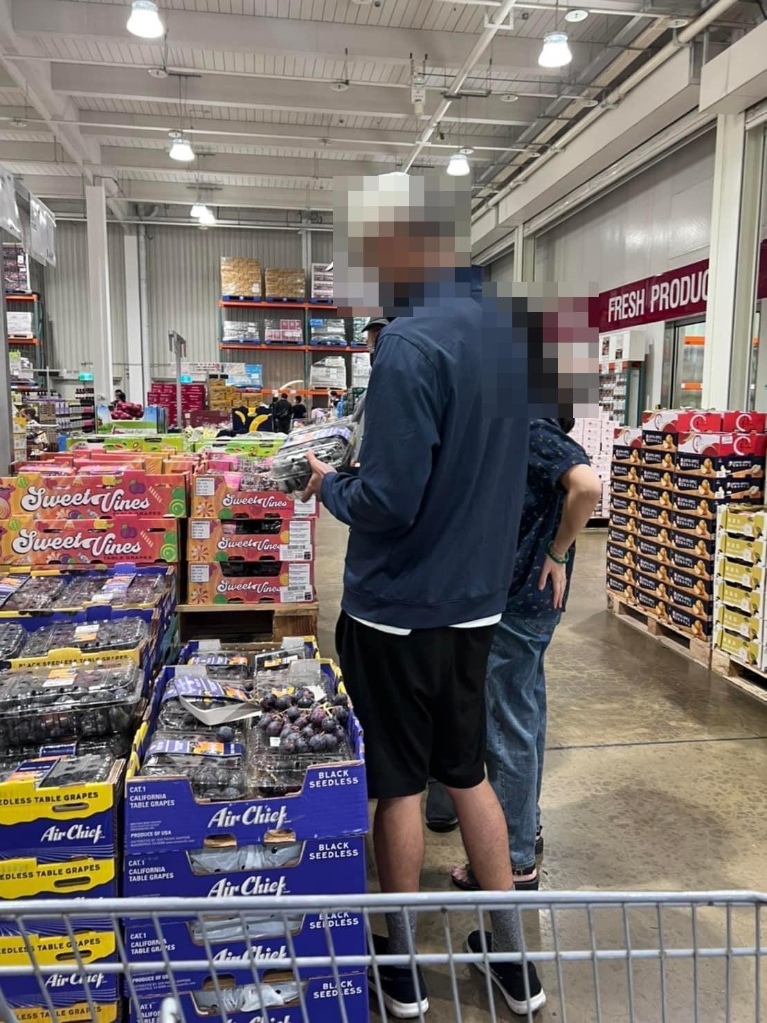 女網友抱怨，不少奧客出現在水果區。（轉載自COSTCO好市多 消費經驗分享區）