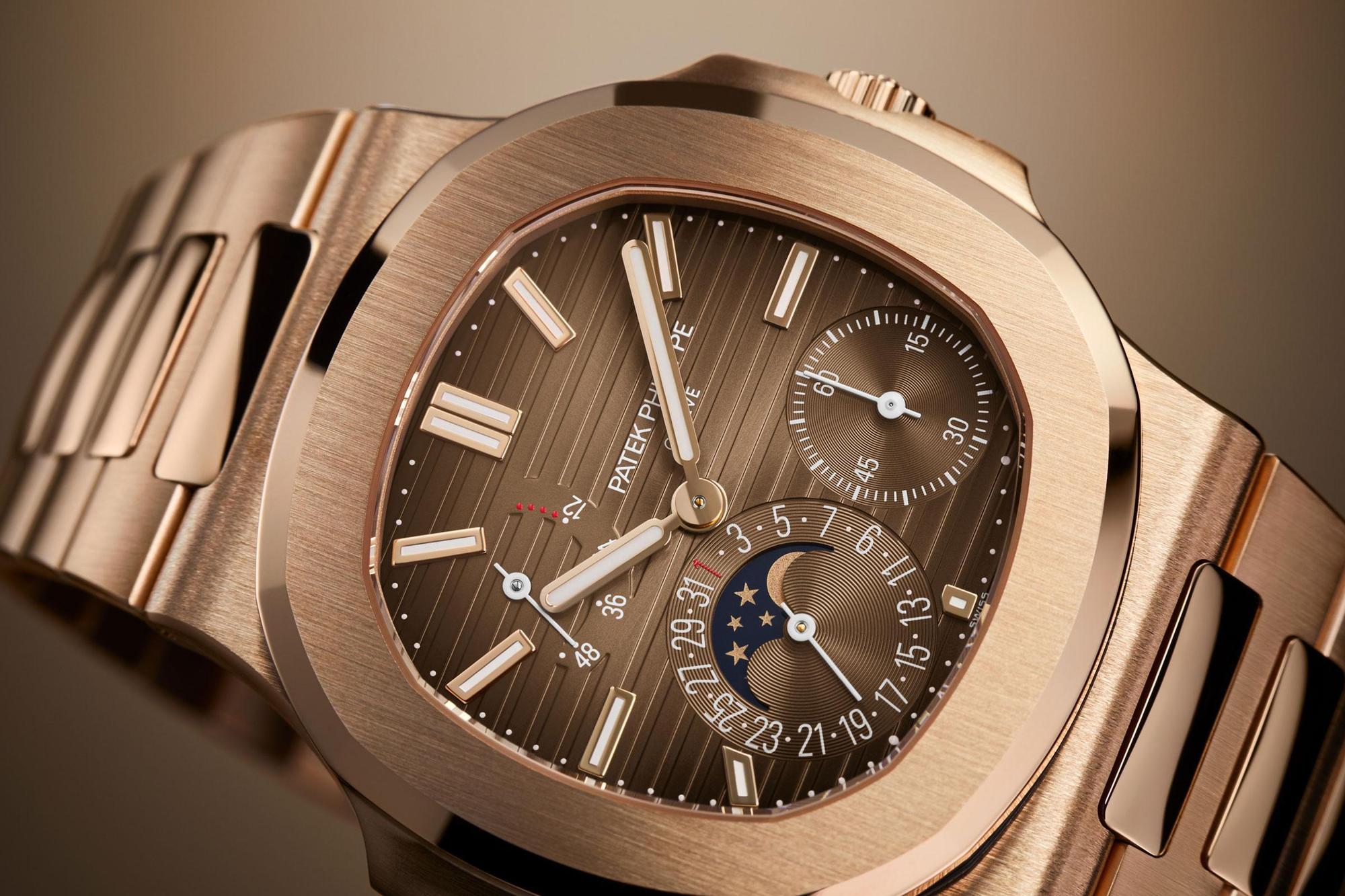 5712.1R-001 Nautilus，建議售價 NT$2,415,000。