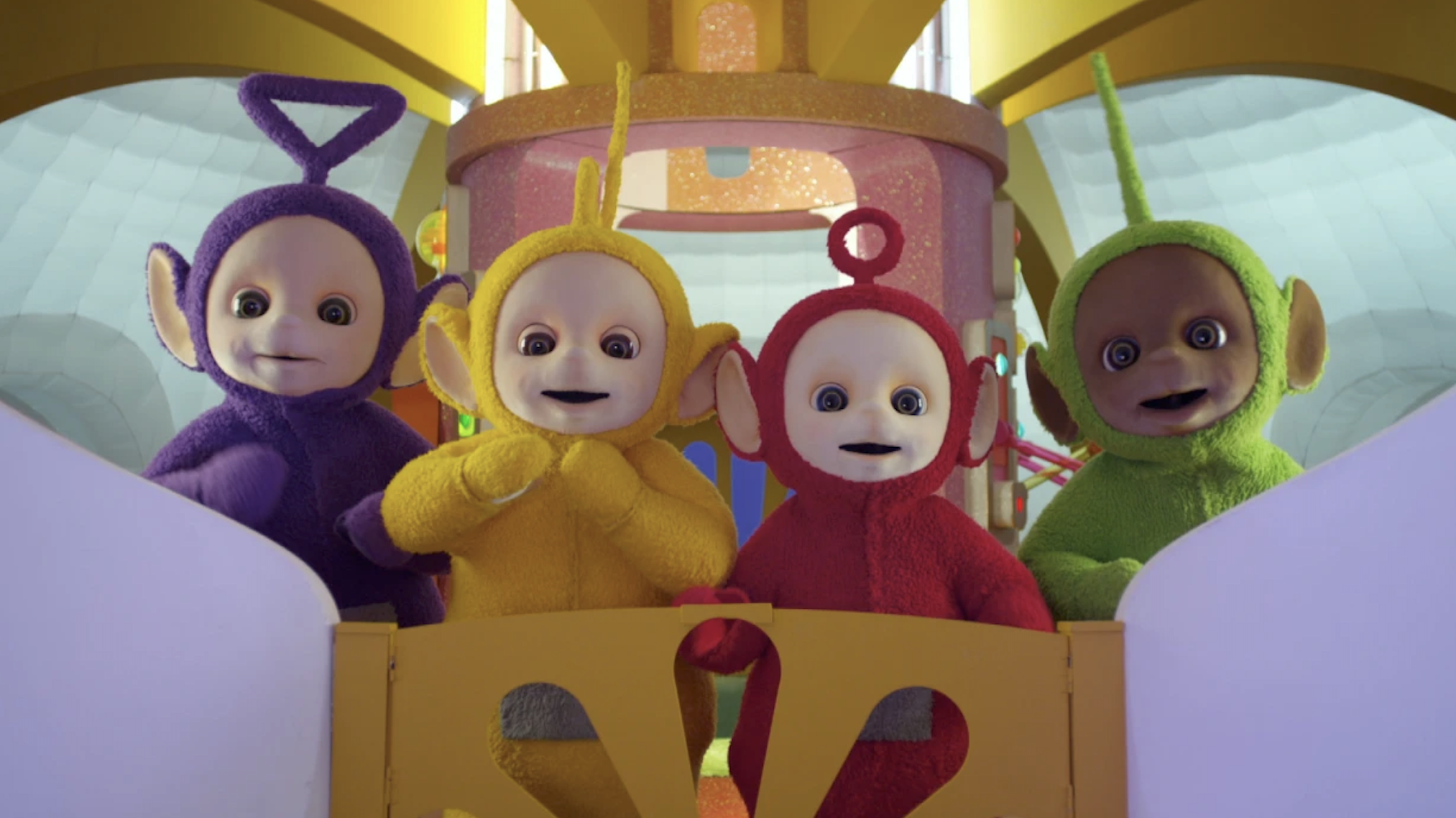 天線寶寶丁丁(左起)、拉拉、小波、迪西全數回歸。(Netflix提供)