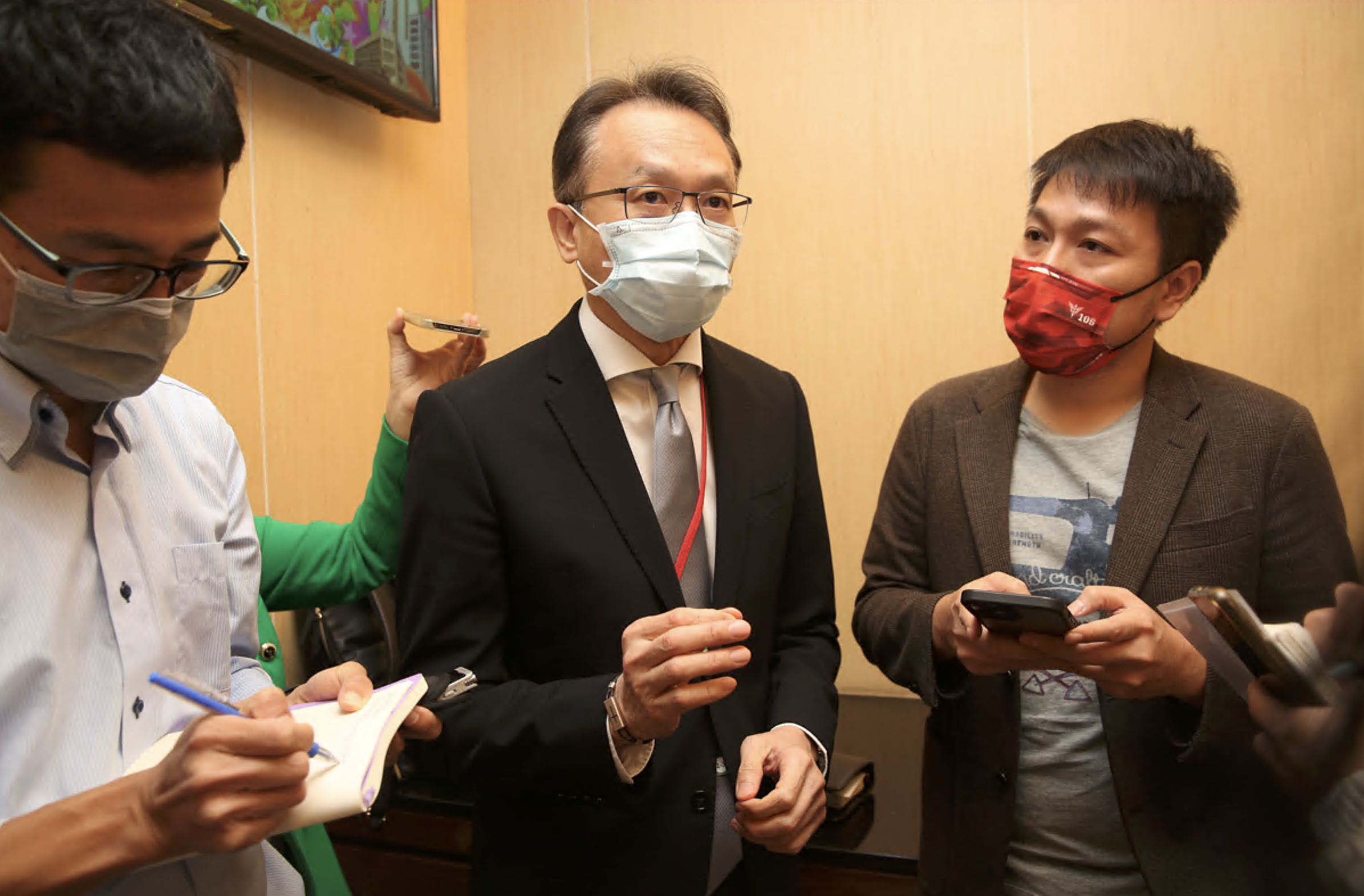 陳俊聖認為明年中旬是PC業的谷底,對於大環境痛苦指數持續升高仍不敢大意。