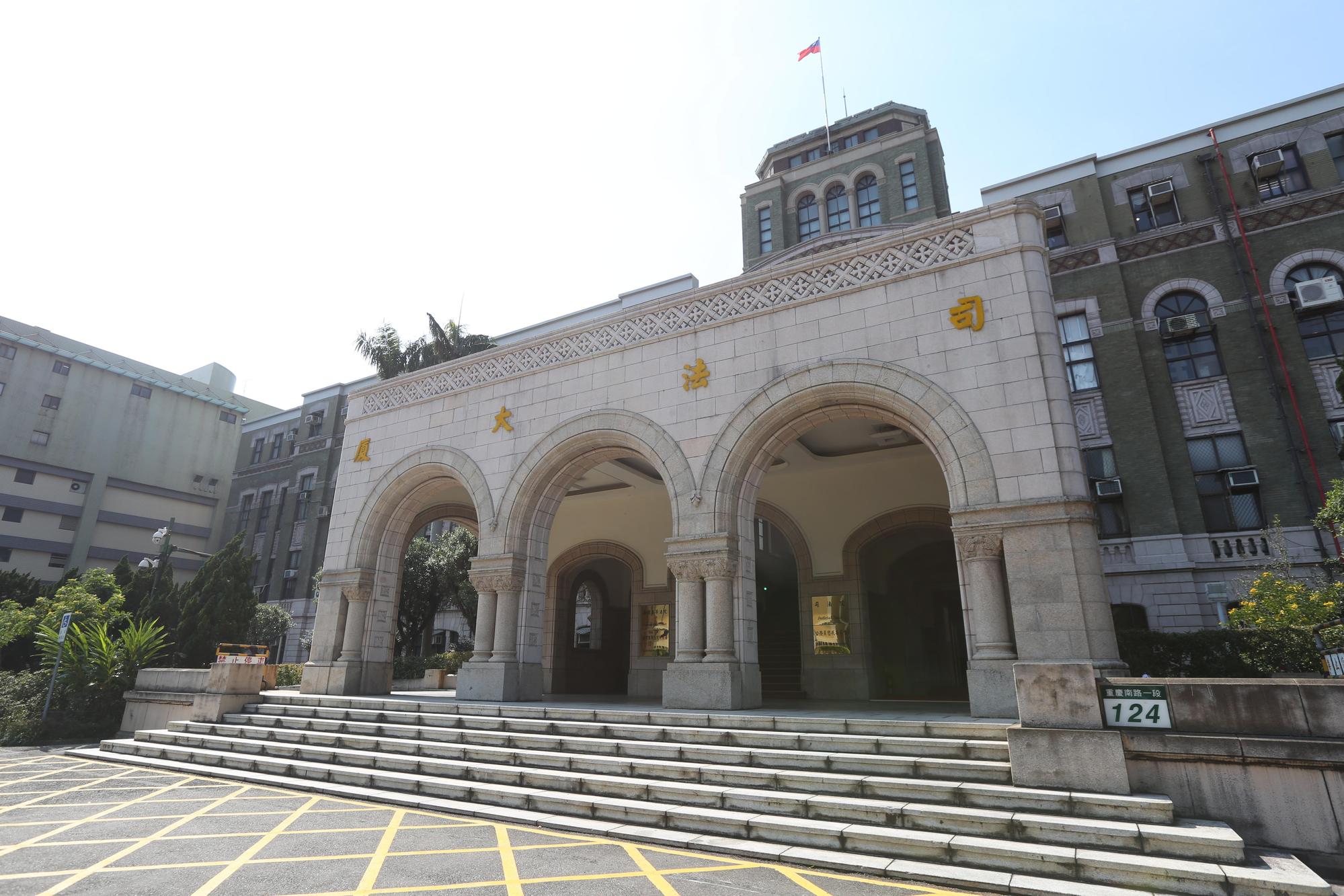 盧男性侵女友姪女，還辯稱是少女主動貼過來，被高院法官臉，判刑7年4月。（資料照片）