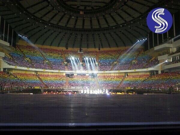 Super Junior Supere Show 5時，台灣E.L.F設計彩虹應援，當時讓厲旭拿出相機記錄美好的時刻。（翻攝supershowtw IG）