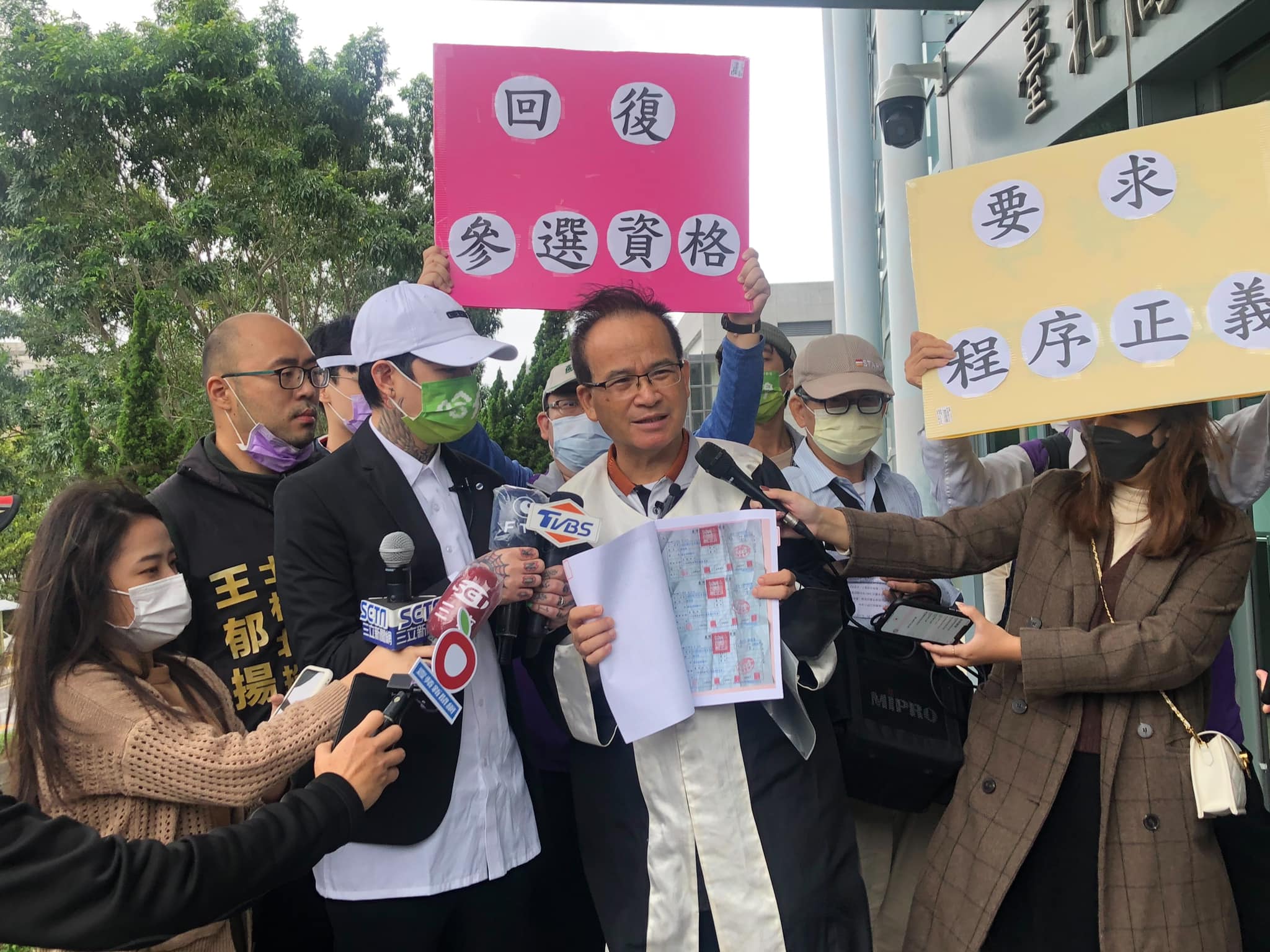 謝和弦透露，接下來他會加入蘇煥智的幕僚團隊，全力幫忙輔選。（翻攝蘇煥智臉書）