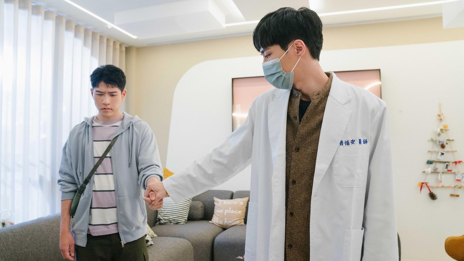 WBL主創團隊融入牙醫職人元素，推出醫病戀題材BL劇《我的牙想你》。（結果娛樂提供）