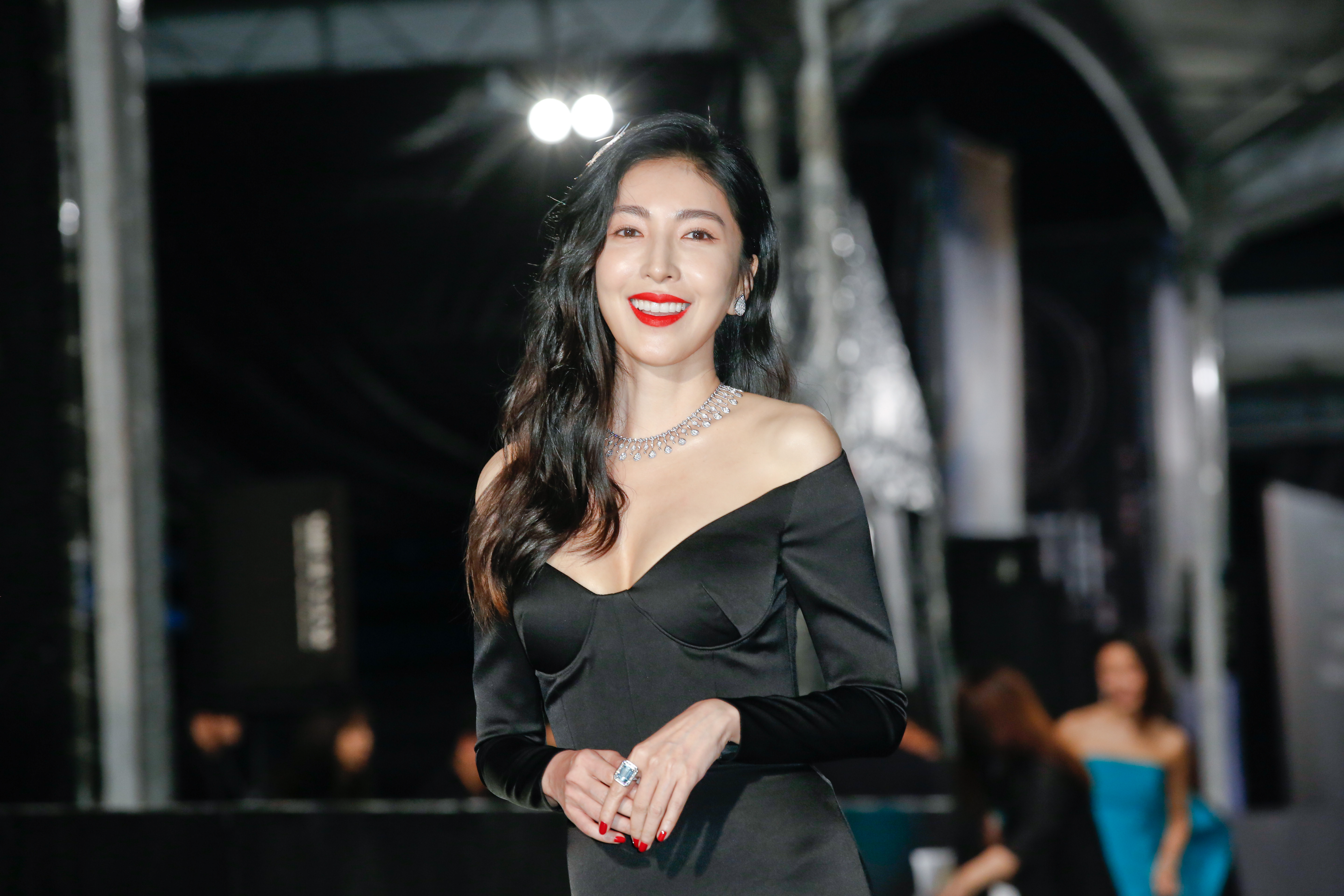 楊謹華最後以一票之差飲恨視后。