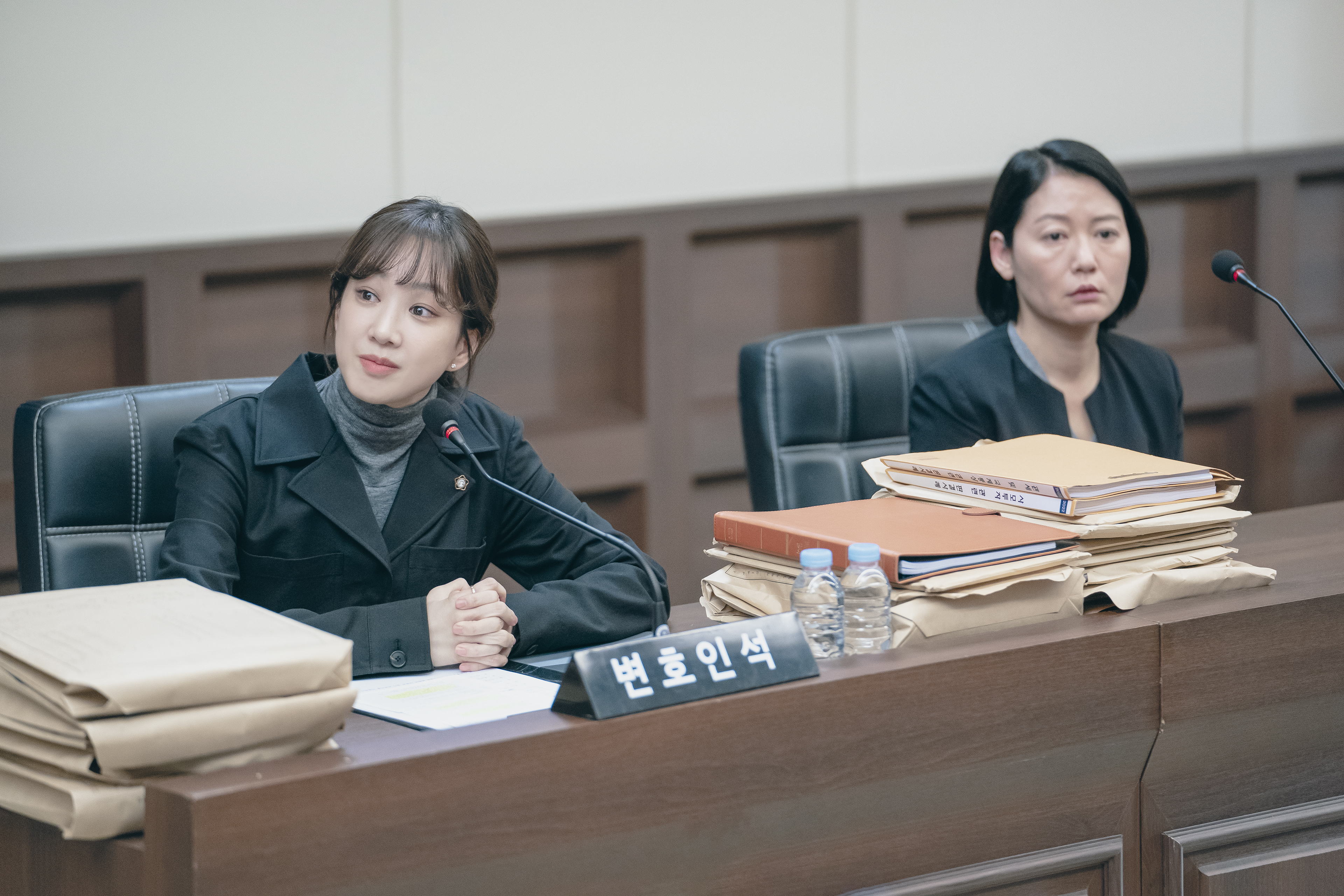 鄭麗媛被封為「律政劇女王」,她表示打算暫時離開律政劇,想演無業遊民。(Disney+提供)