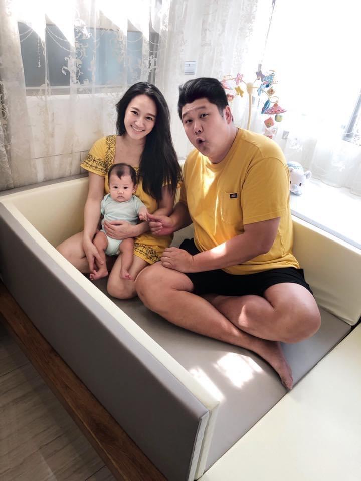 哈孝遠與空服員瑄瑄交往一年後，登記結婚。（哈孝遠臉書）
