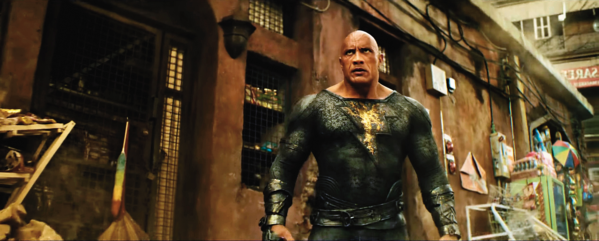 巨石強森有獨特的超級英雄氣質，電影呈現他一貫作品的的爽度，不負娛樂期待。（翻攝自imdb）