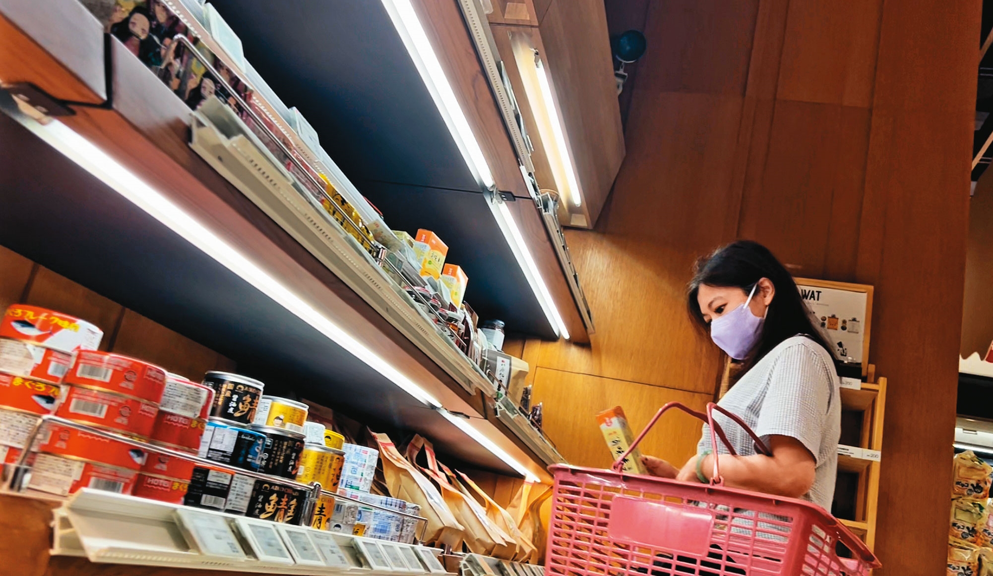 9月12日16時58分結束短暫約會後，游淑慧又到超市買食材回內湖大樓，準備大展廚藝。