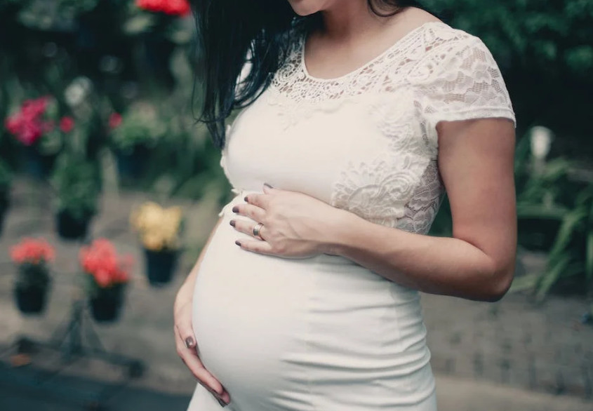 新北市一名護理師懷孕期間得知丈夫出軌，甚至讓小三懷孕、墮胎。（示意圖，Pexels） 