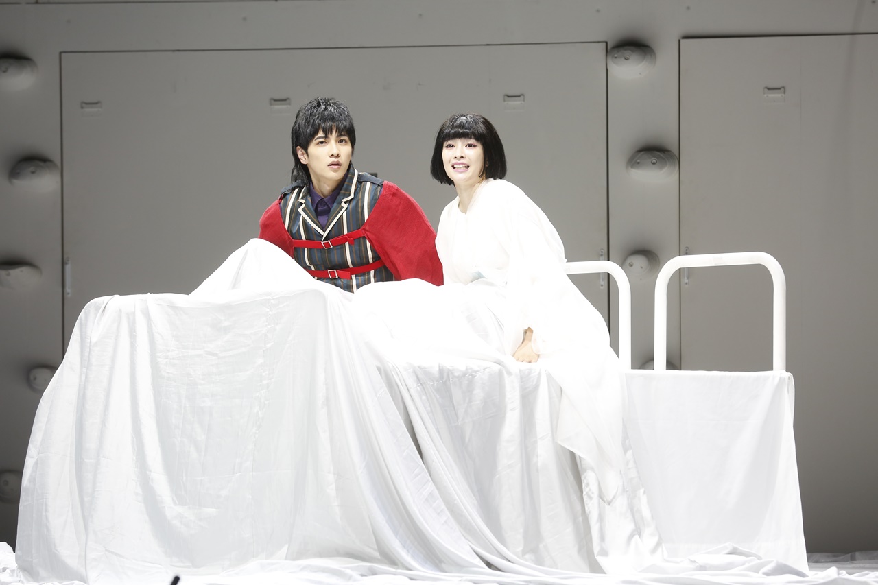 志尊淳與廣瀨鈴為舞台劇《Q:歌舞伎之夜》來台,8場演出票券已全數賣光。
