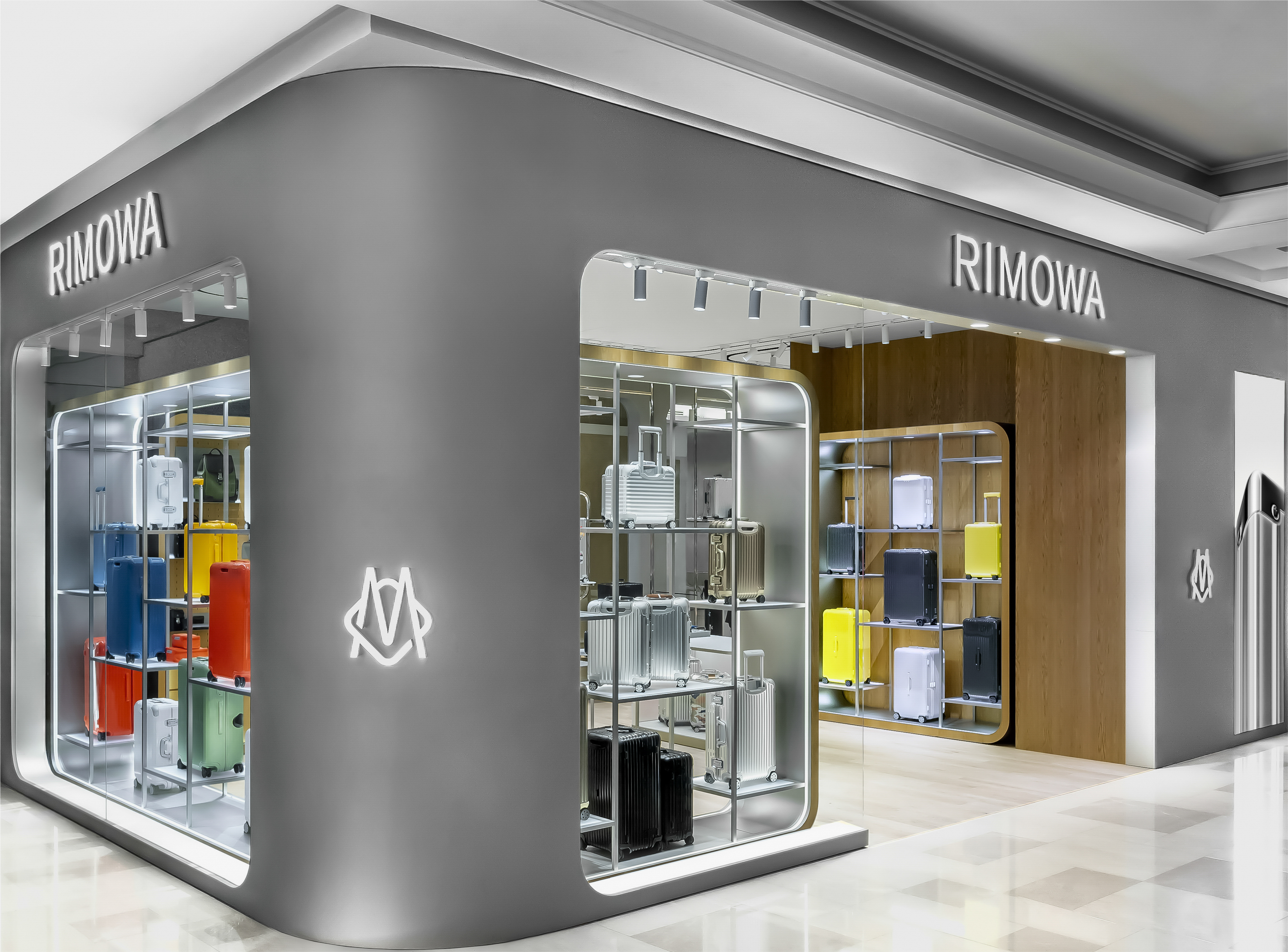 位於台中大遠百的全新概念店，以經典旅行箱的輪廓打造店裝。（Rimowa提供）