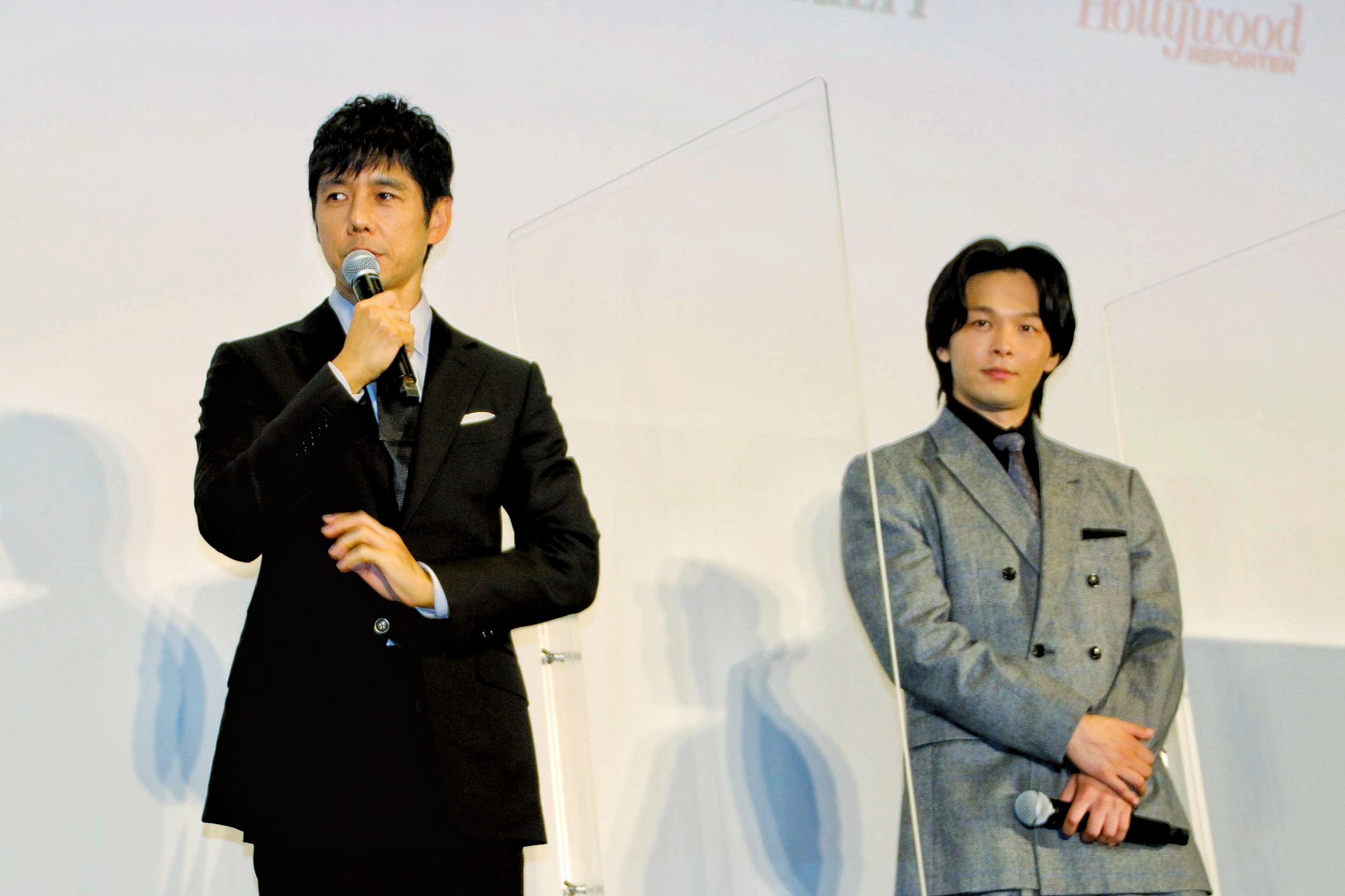 白石和彌導演（右）今和西島秀俊、中村倫也回顧《假面騎士BLACK》拍攝狀況。