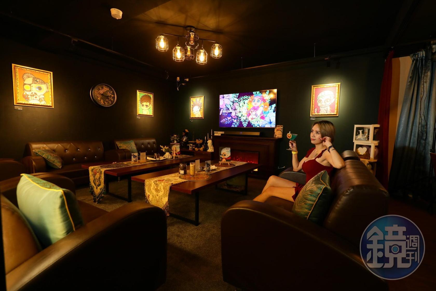 「D.G. Wander Café & Club」的地下室酒吧呈現的是城市迷濛的夜晚。