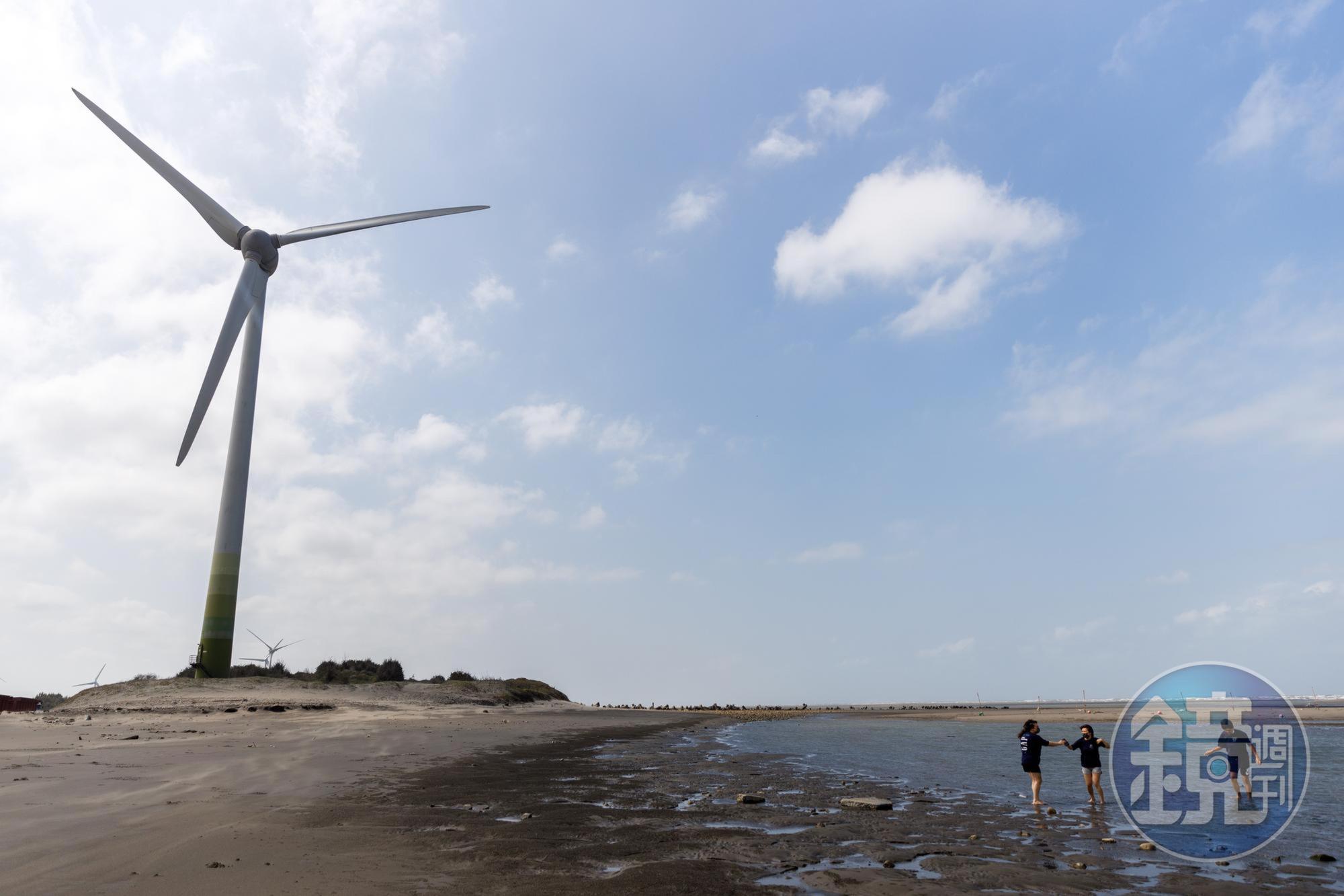 大安濱海風景區擁有全台中獨一無二的海天一線濱海沙灘。