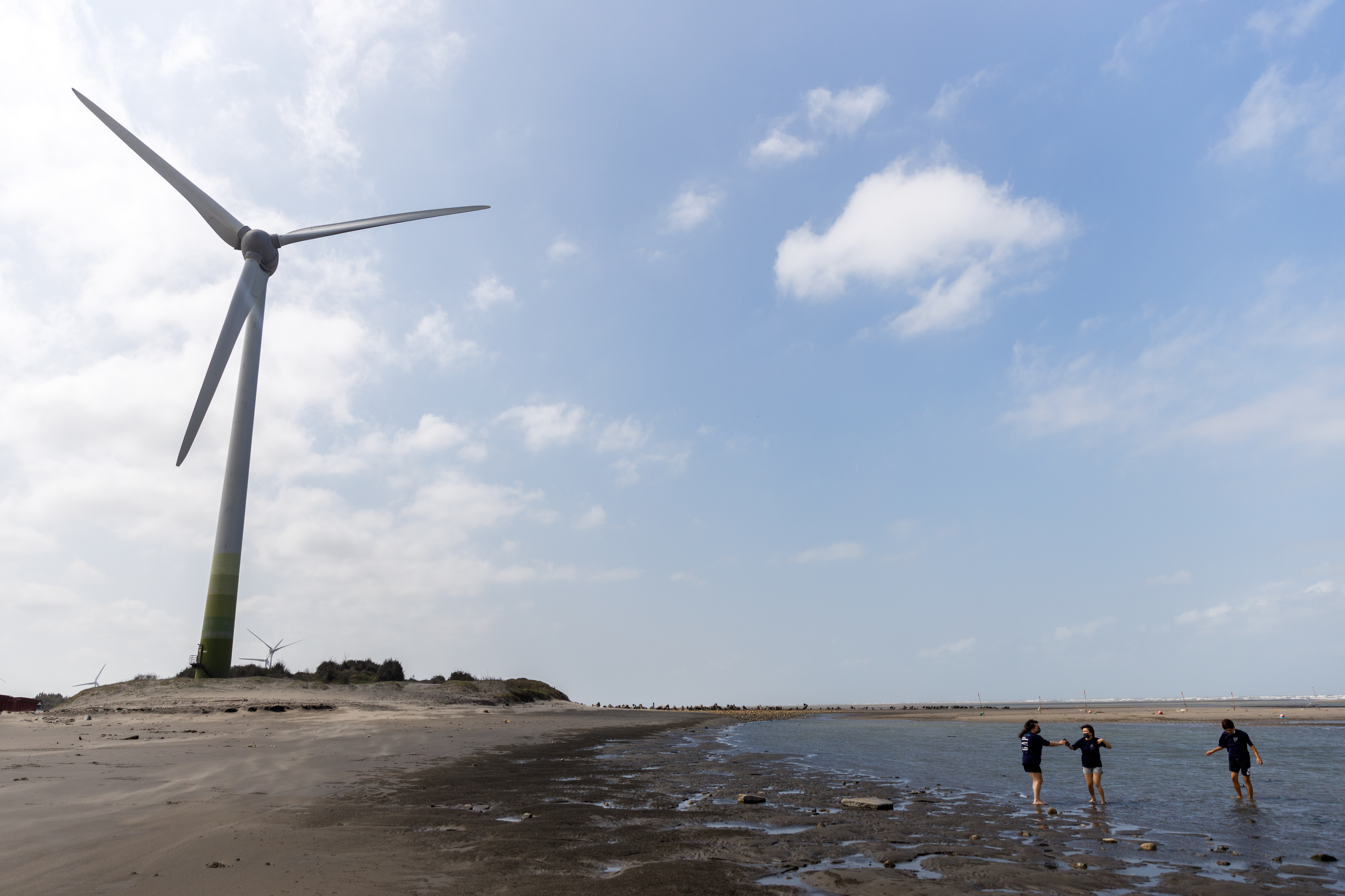 大安濱海風景區擁有全台中獨一無二的海天一線濱海沙灘。