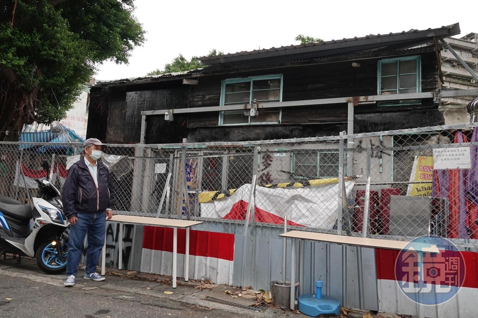 蘇姓老翁的老家被台鐵設圍籬擋住出入口，控訴台鐵行徑惡劣。