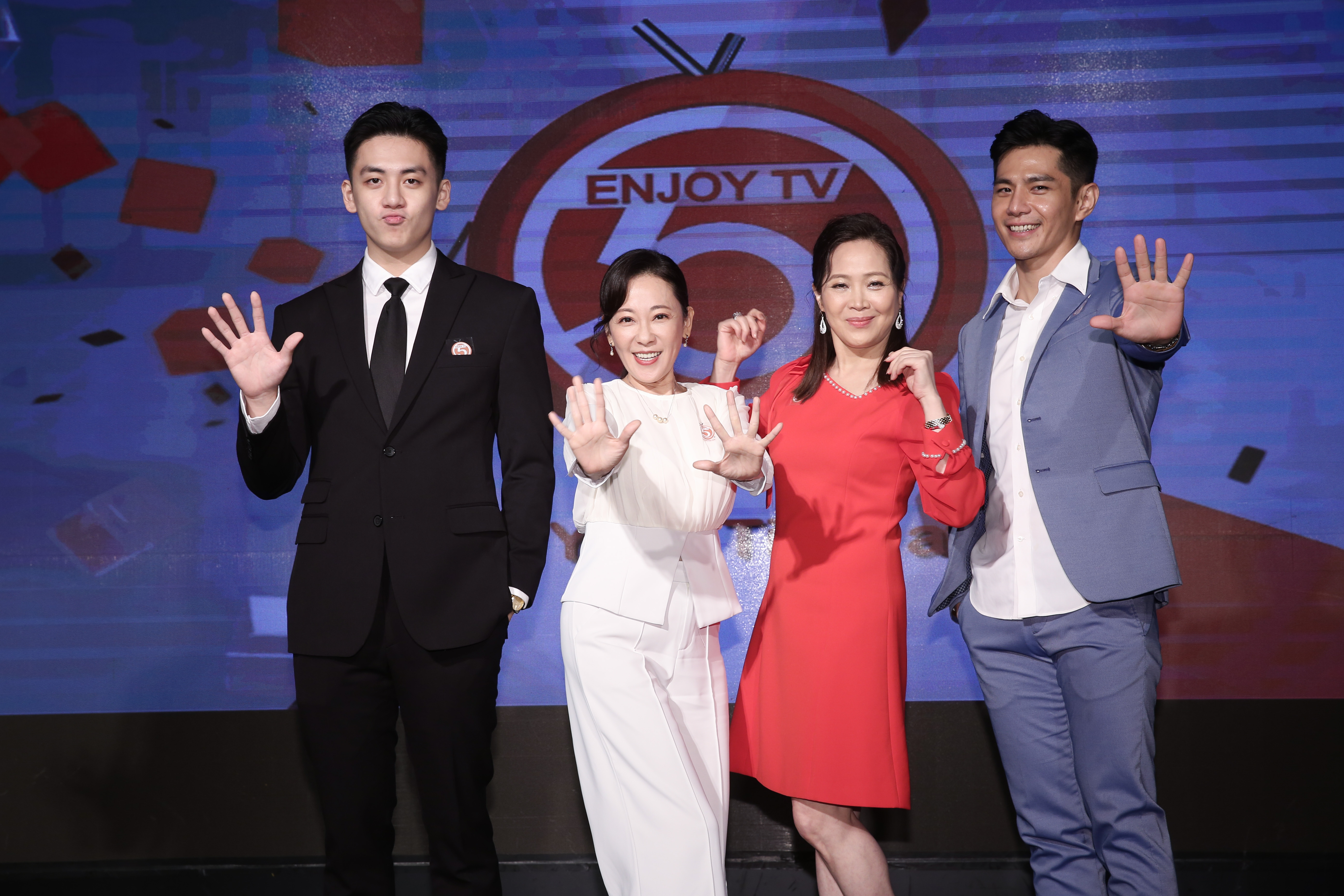 葛兆恩、況明潔、林秀玲、戴祖雄為TV5站台。