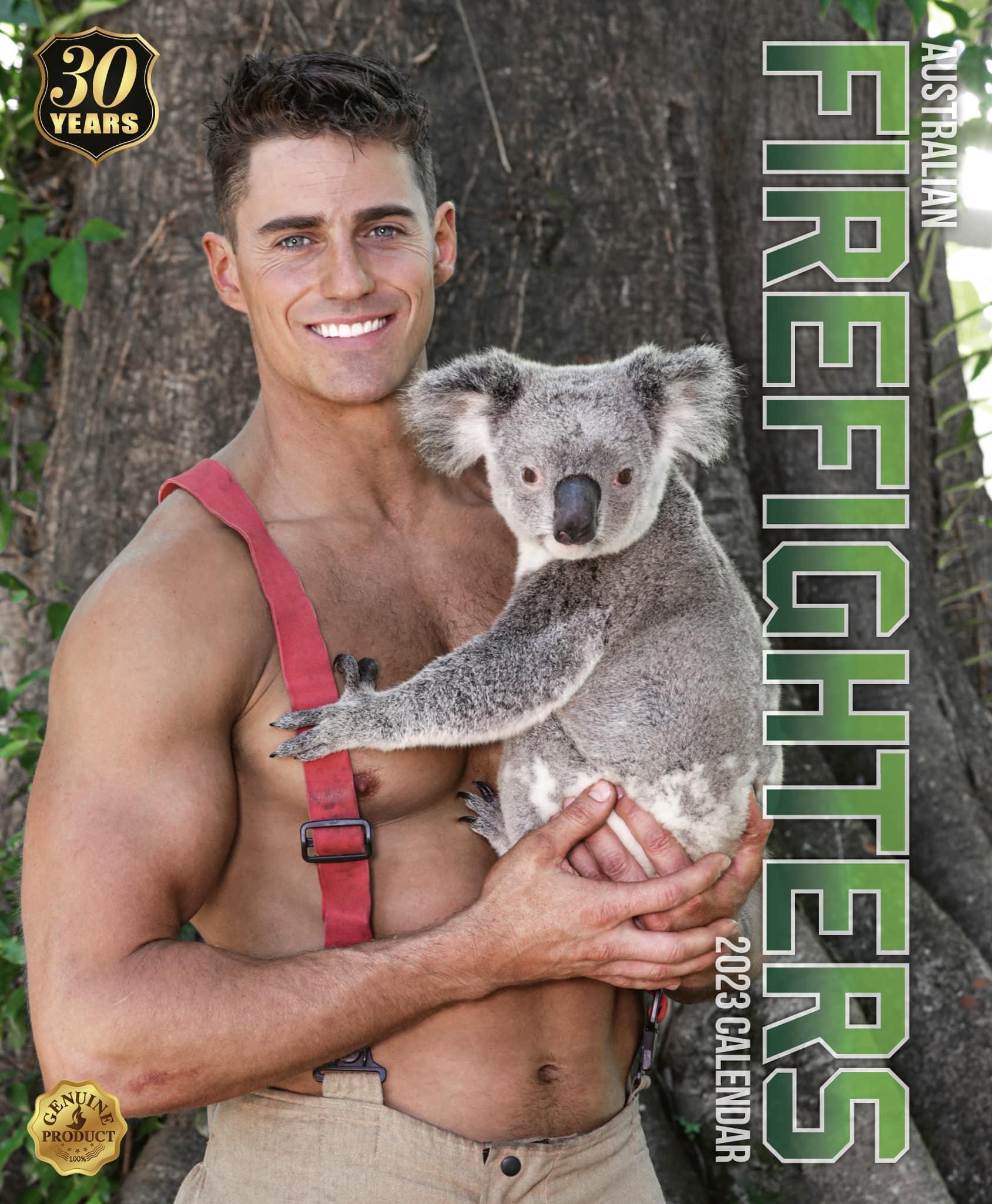 動物版的封面為無尾熊襲胸,大受好評。(翻攝自Australian Firefighters Calendar)