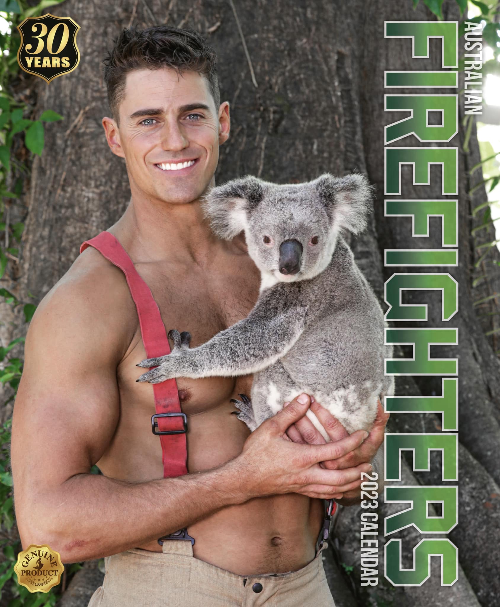 動物版的封面為無尾熊襲胸，大受好評。（翻攝自Australian Firefighters Calendar）