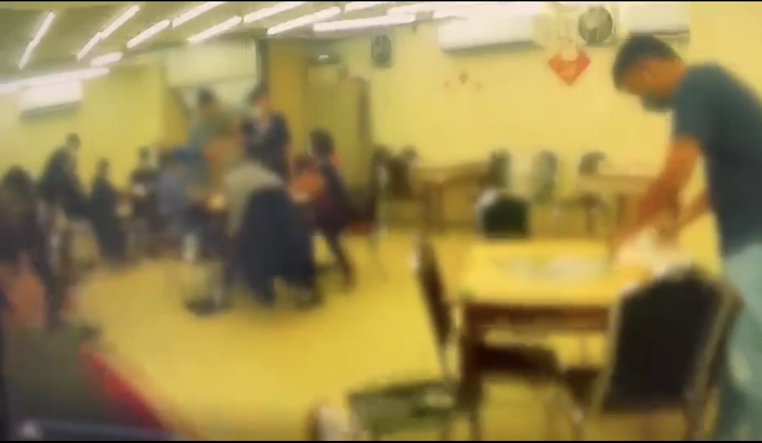 警方查獲棋牌社。（翻攝畫面）